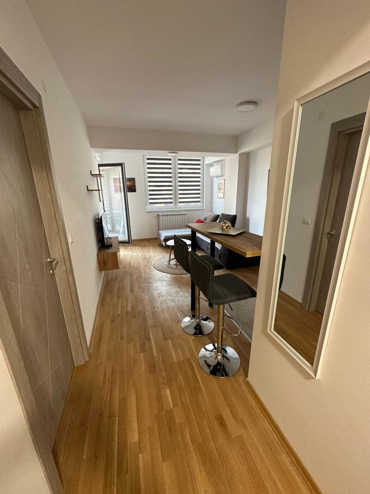 Golden Lux Apartments