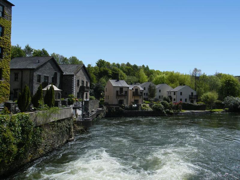 Lakeland Village