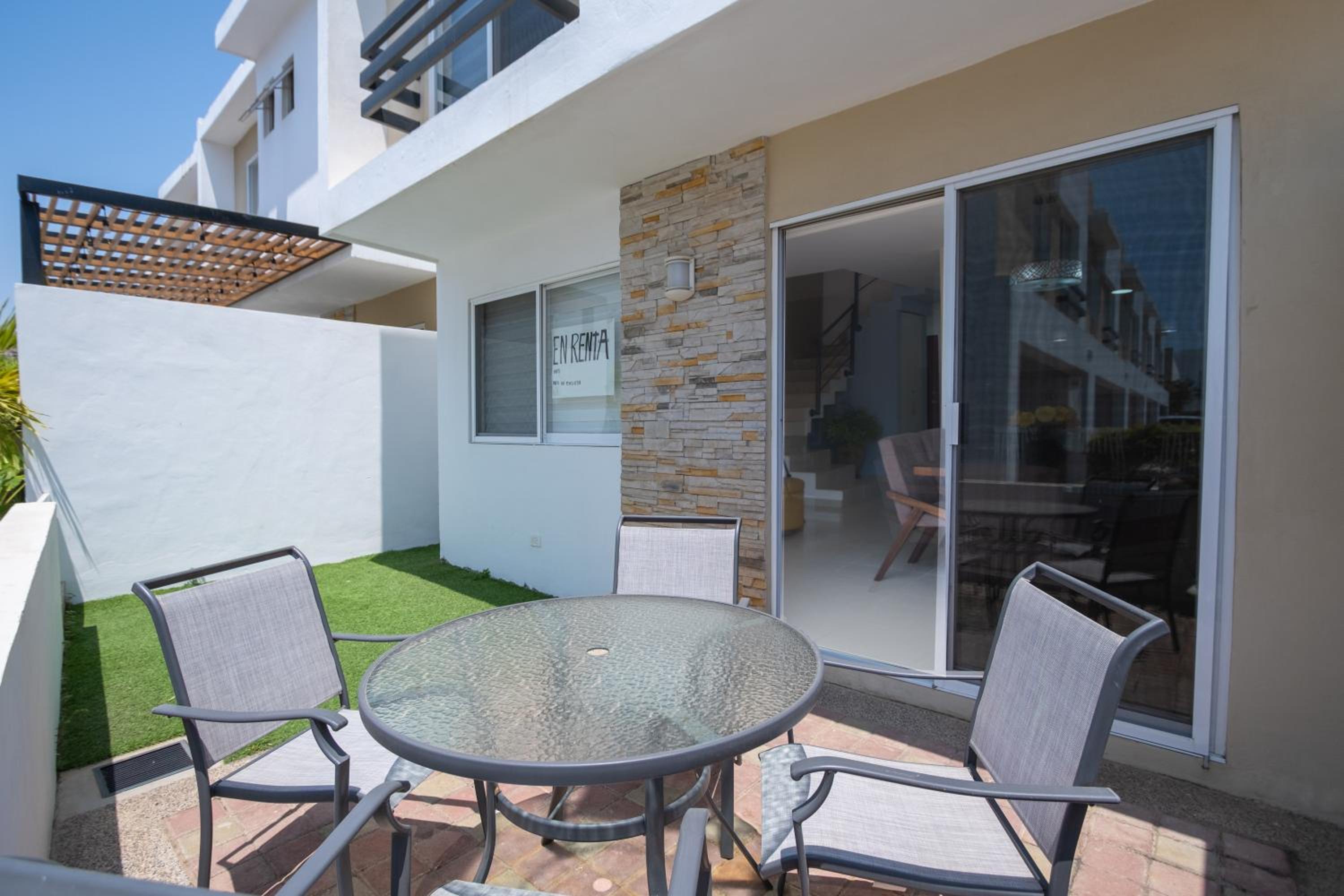 CASA VACACIONAL PARA 8 PERSONAS EN CERRITOS view 3