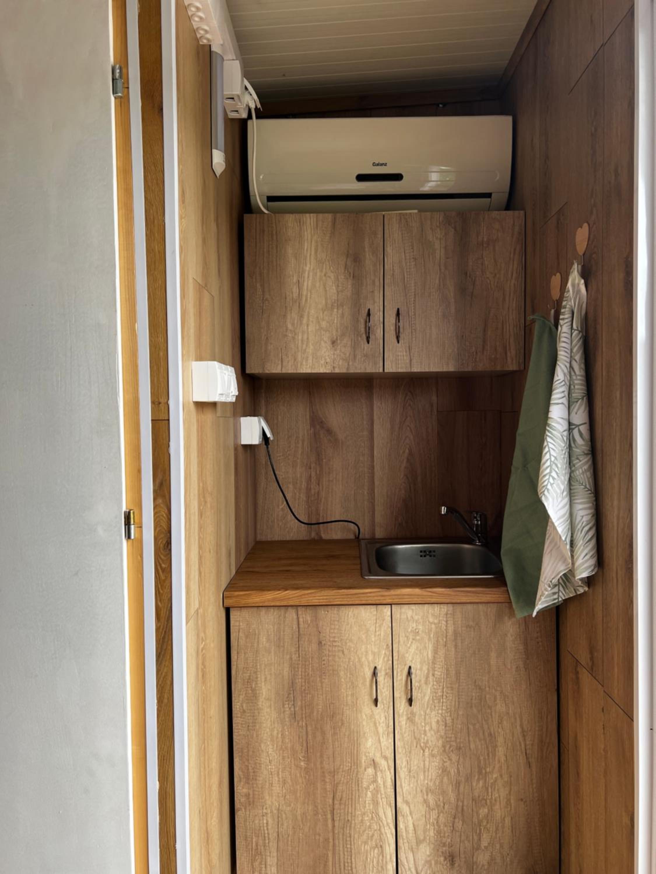 Splav Zaton - Floating Cabin view 5