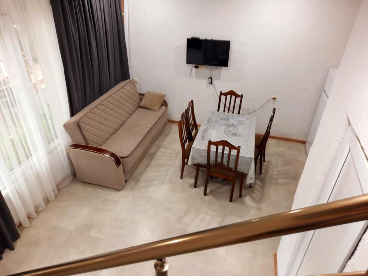 • UREKI • CHEERFUL HOME • view 2
