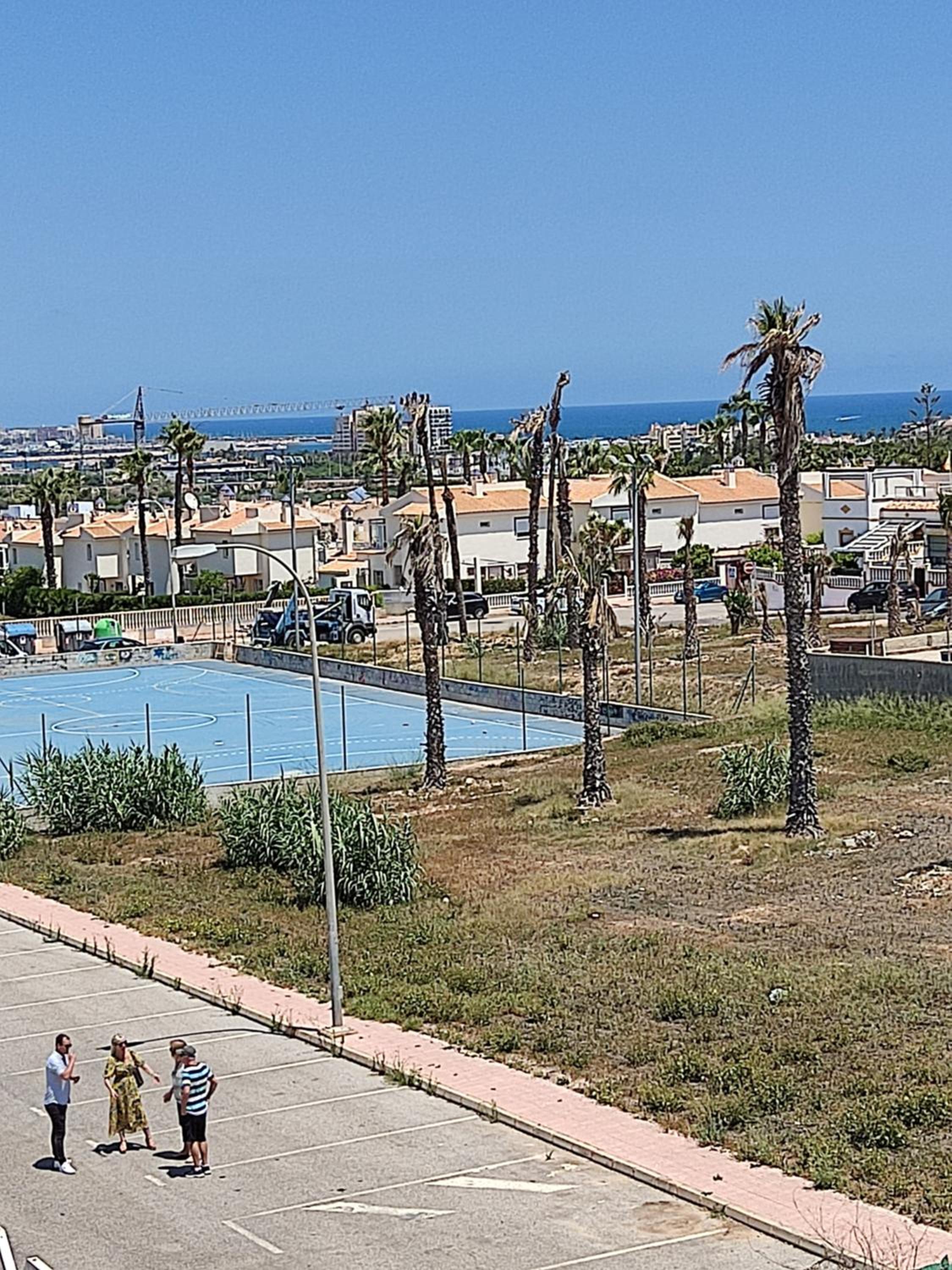 Confortable apartamento con vistas al mar