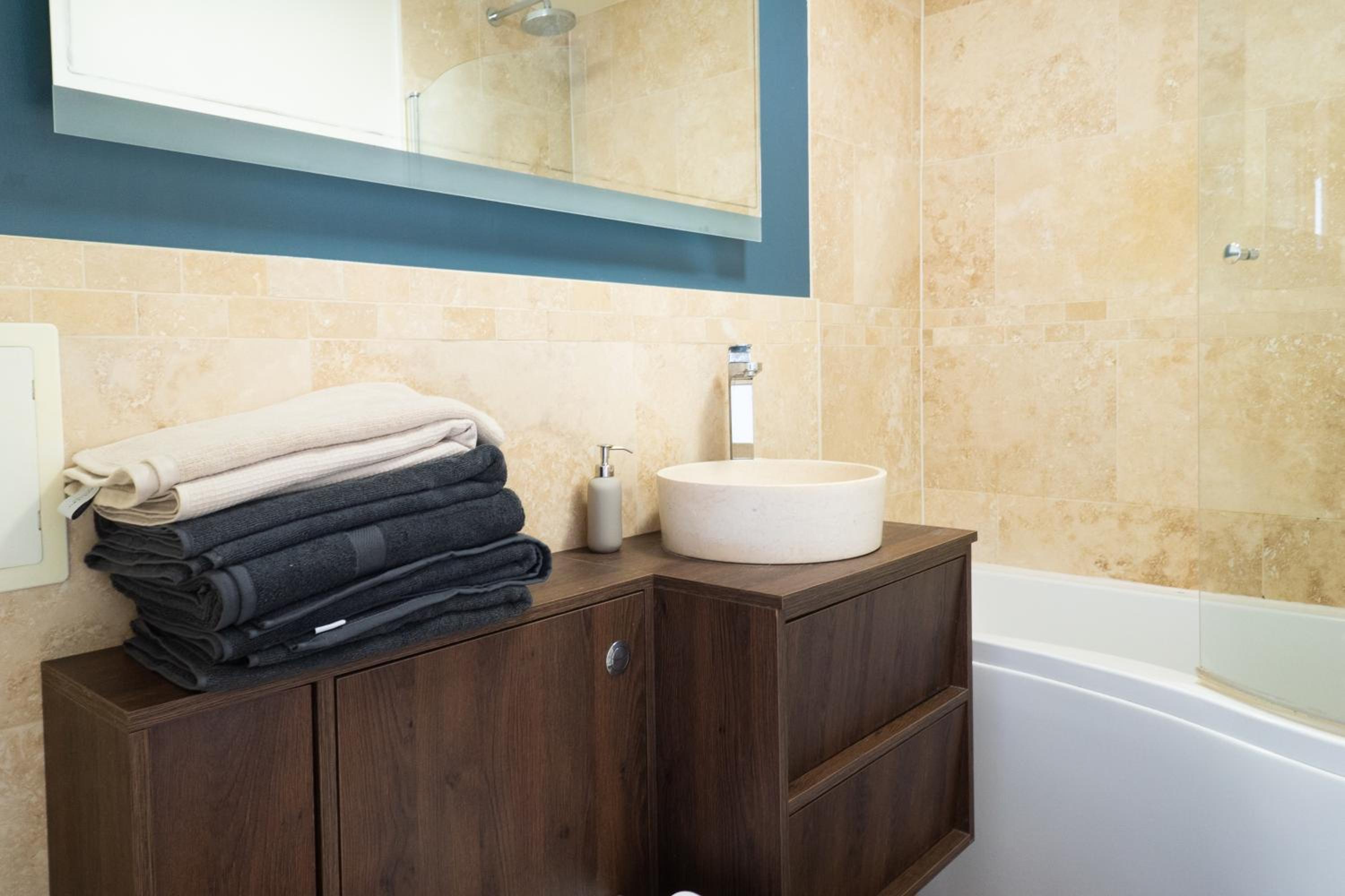 City Air Apartments - SHADWELL - GREAT TRANSPORT LINKS