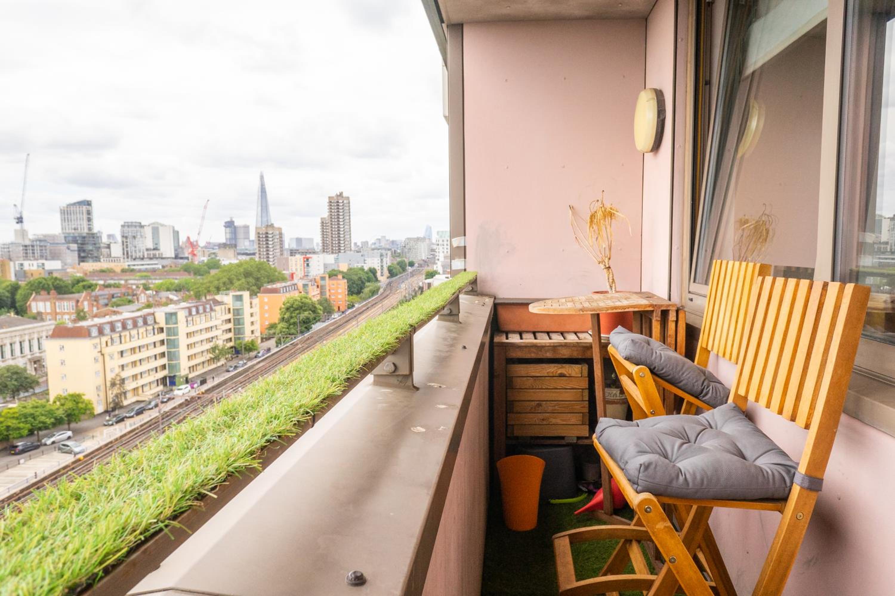 City Air Apartments - SHADWELL - GREAT TRANSPORT LINKS