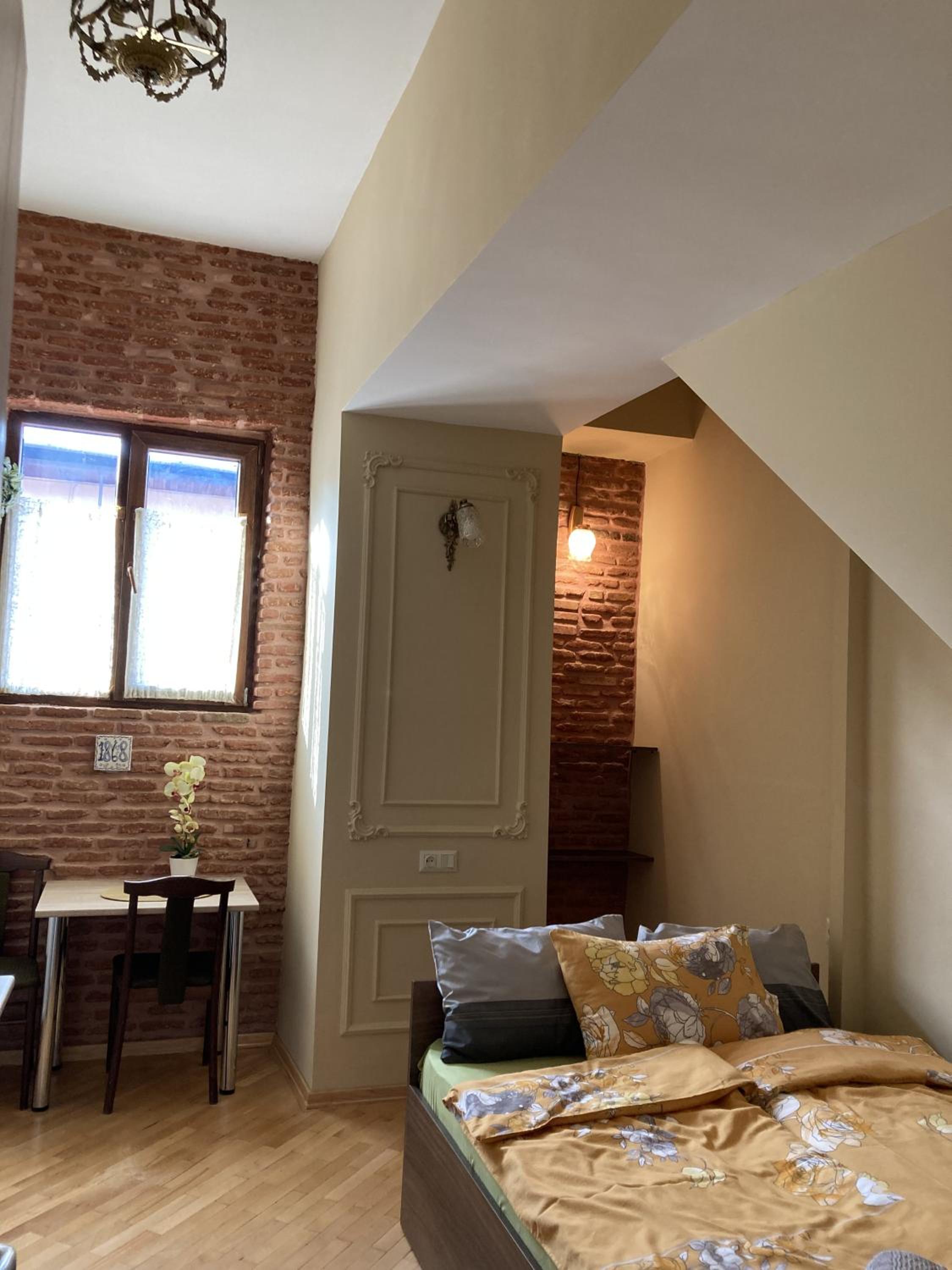 Breakfast included Cozy Apartment Central Location Tbilisi