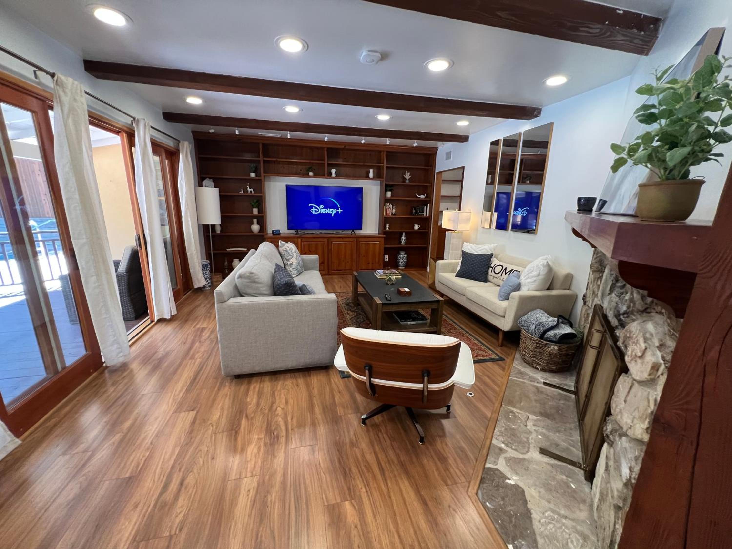 Los Angeles Vacations - Villa La Reforma - Newly Designed 4BR HOUSE POOL in Los Angeles by Topanga - Property Image 51