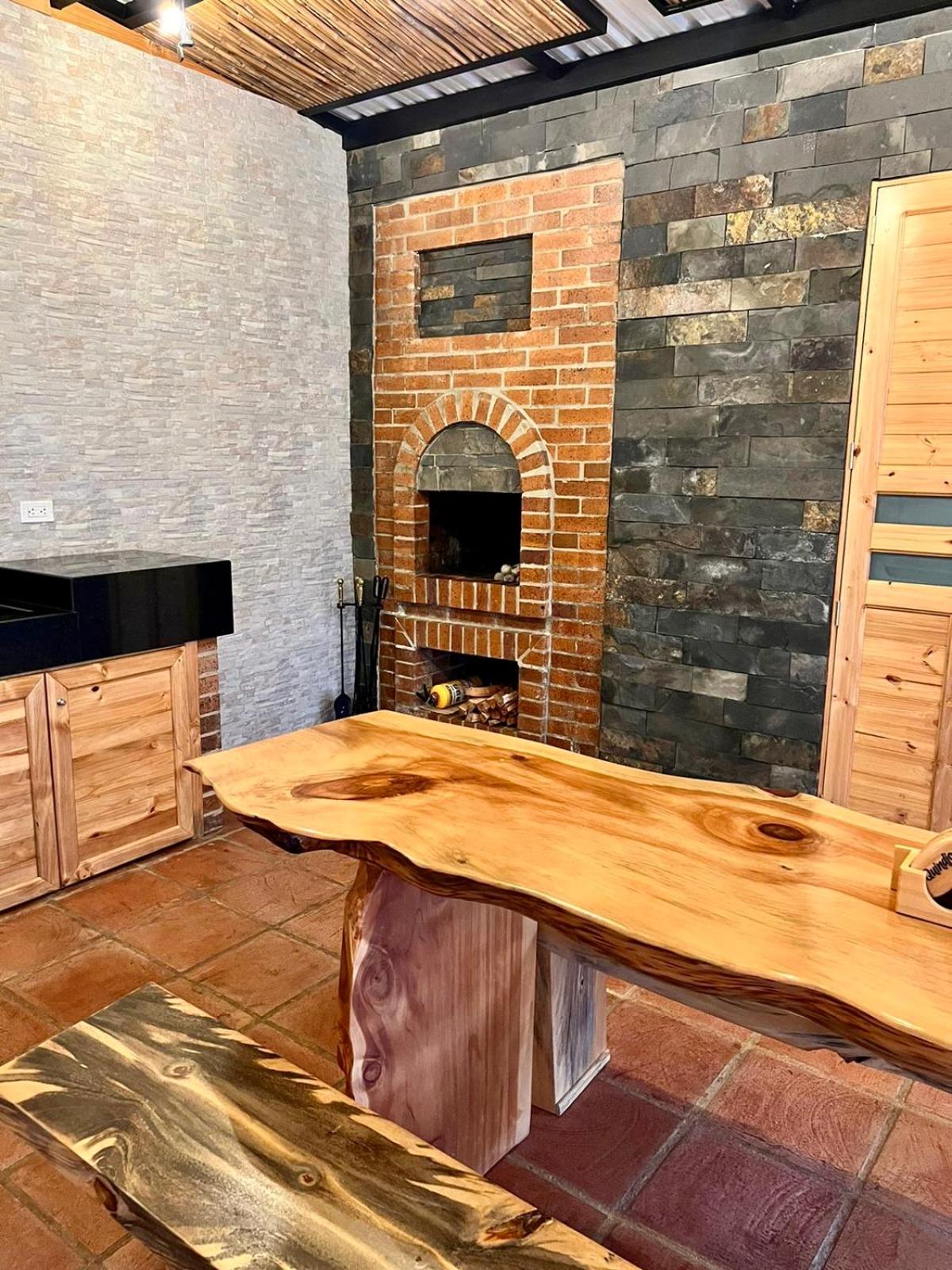 Cabaña Romántica con Chimenea 10 min Basílica