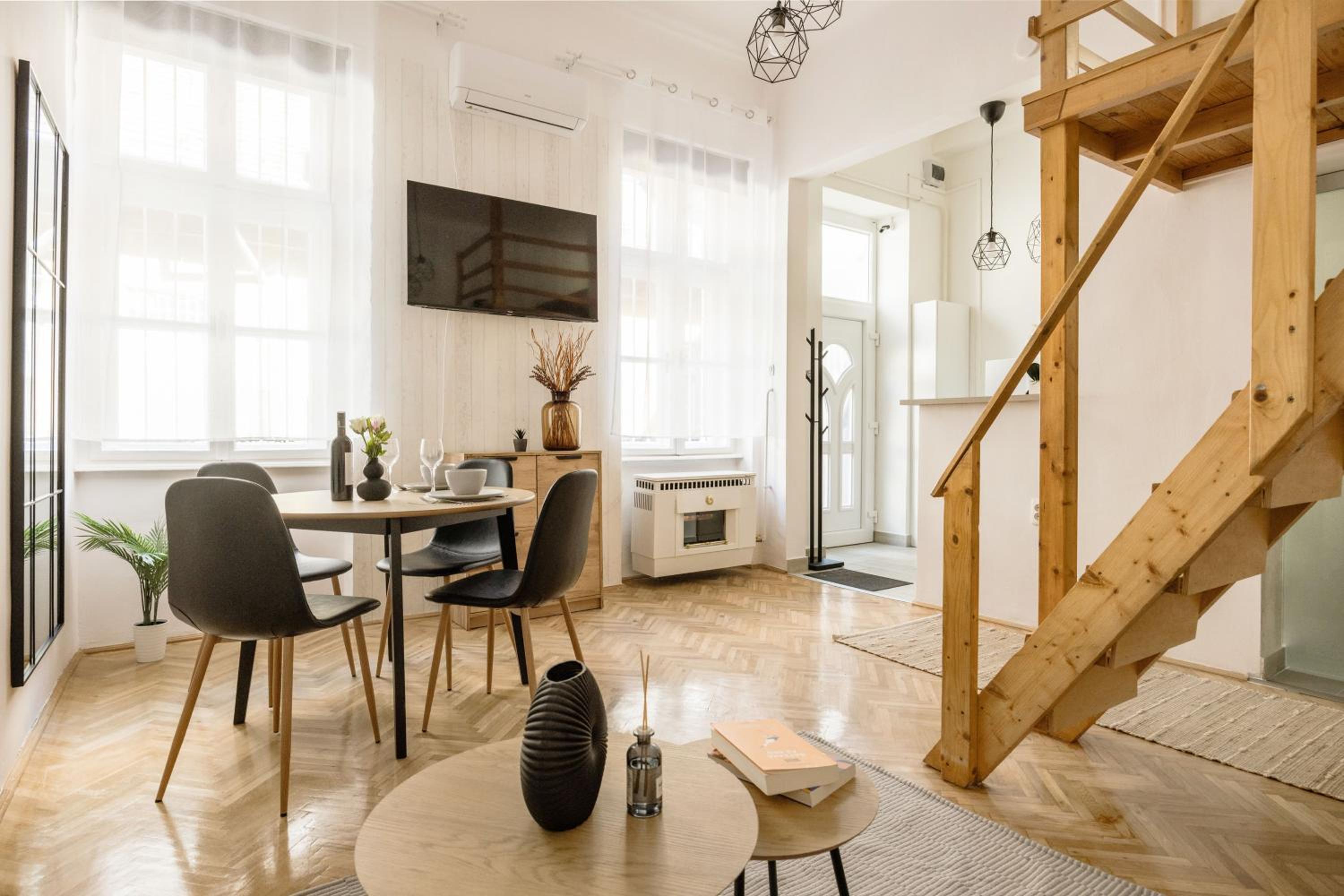 Balint Budapest Apartment next to Synagogue, best location in city center view 3