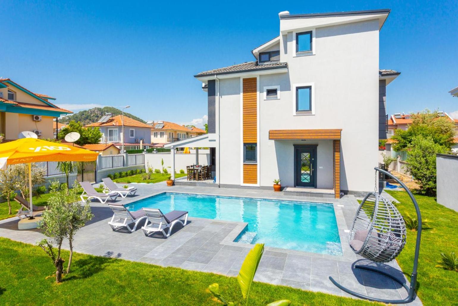 Villa Exclusive Paradise 1 view 2