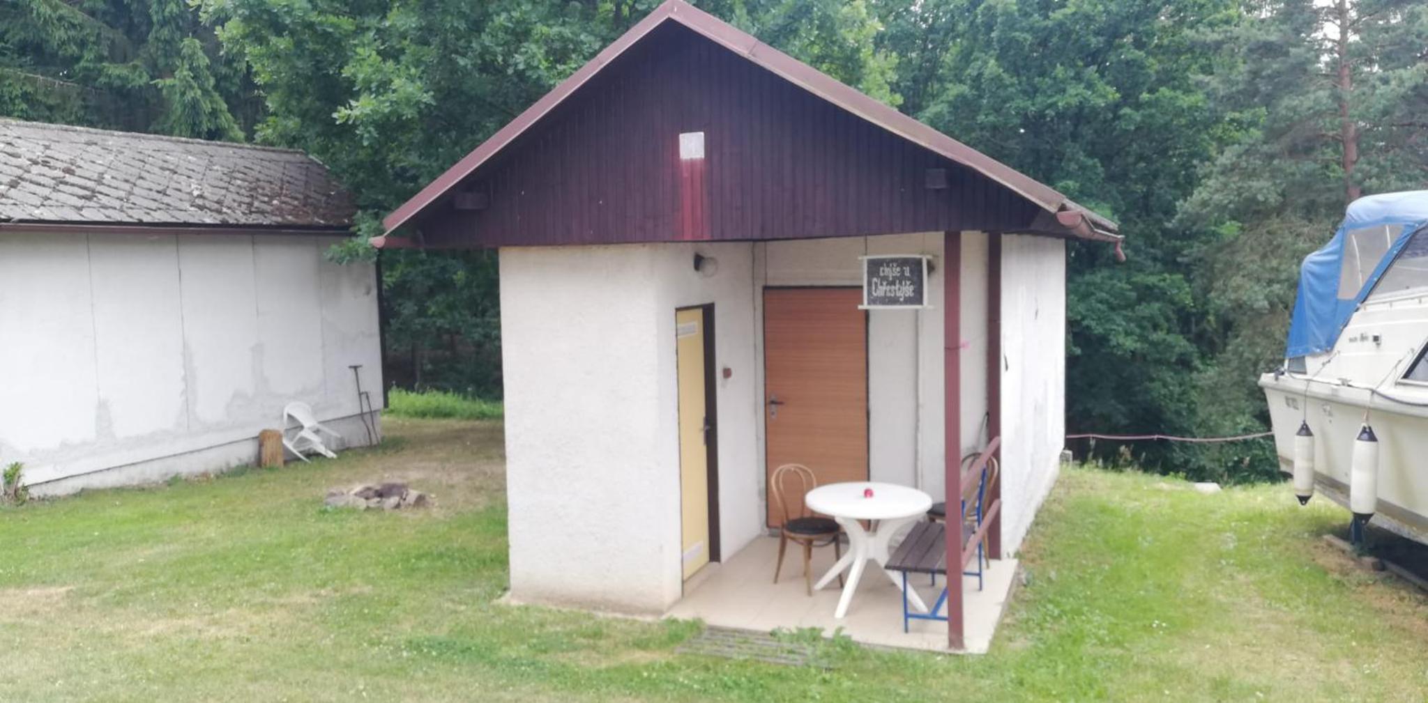 Kemp a Loděnice Podolsko - Chatka pro 2 osoby