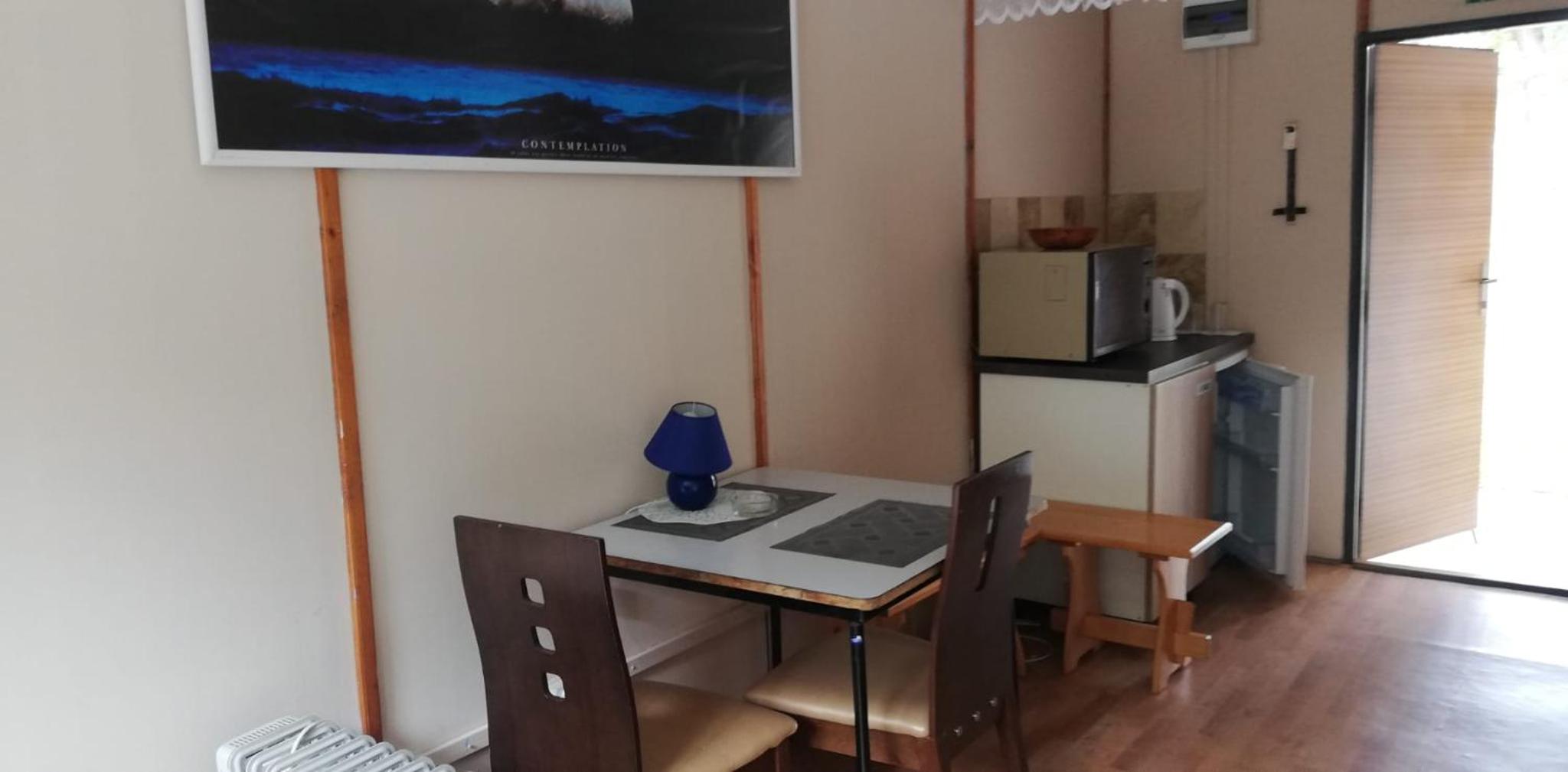 Kemp a Loděnice Podolsko - Chatka pro 2 osoby