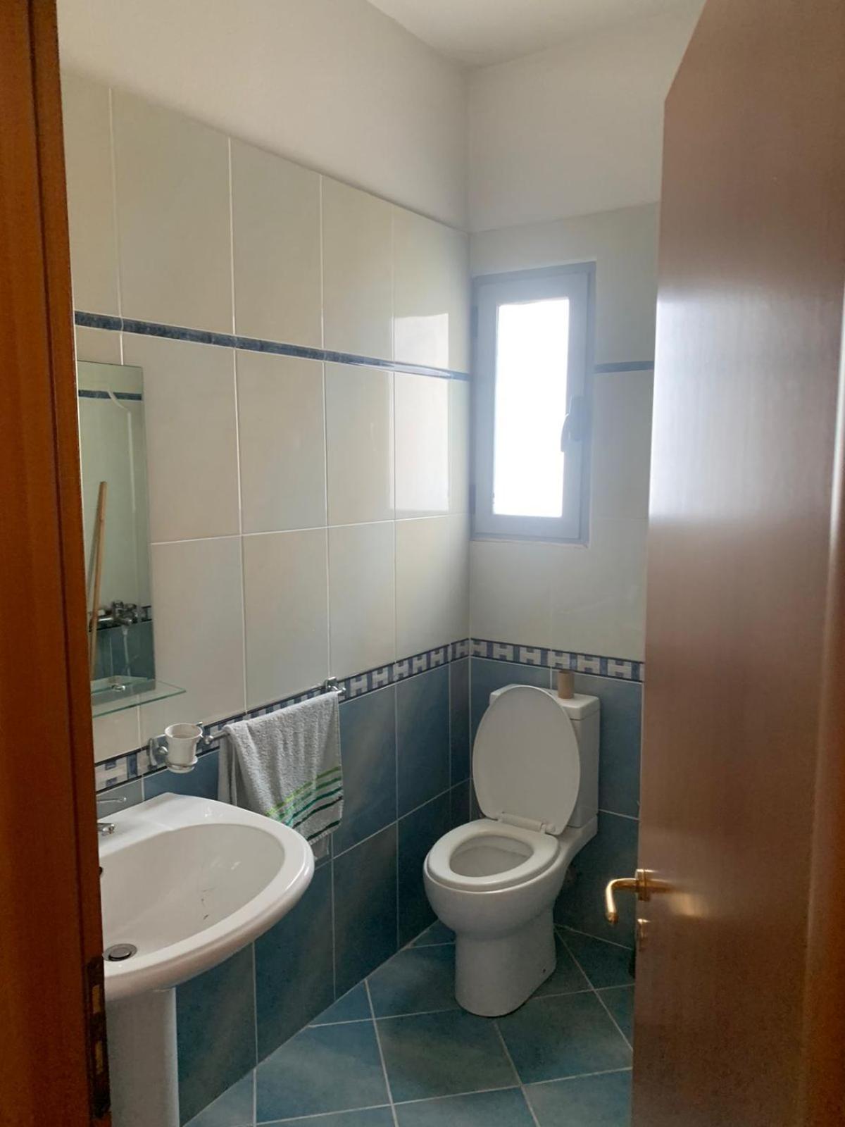 H Apartment Vlorë
