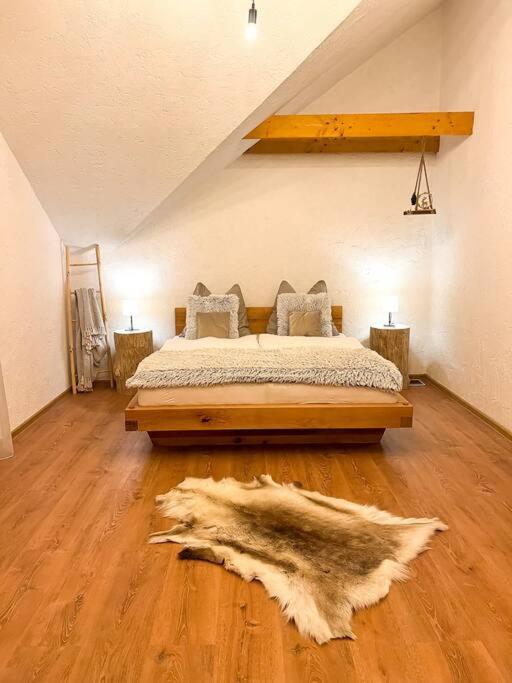 Chalet Black Deer view 4