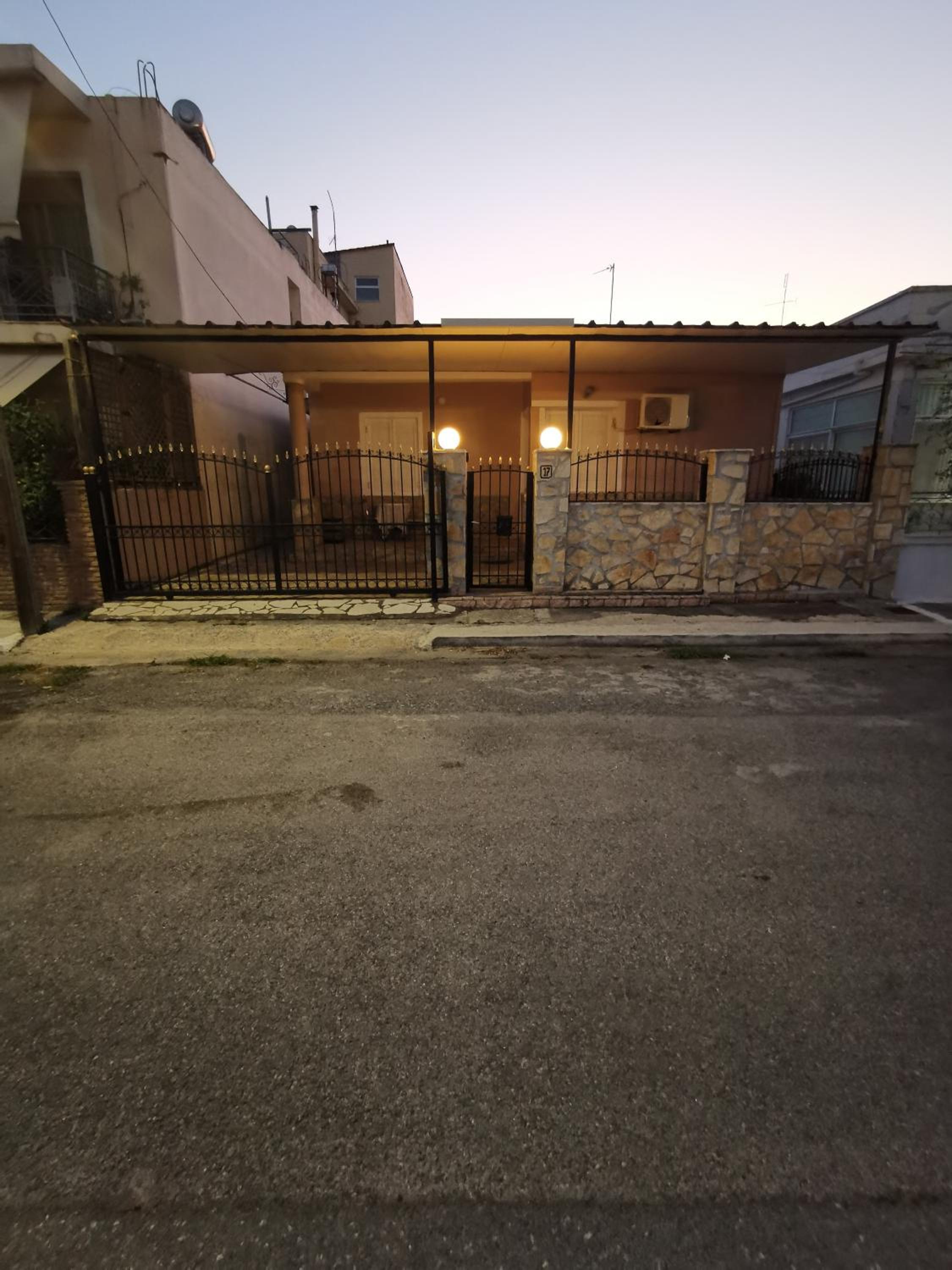 RENT HOUSE ROOMS Kalamata view 4