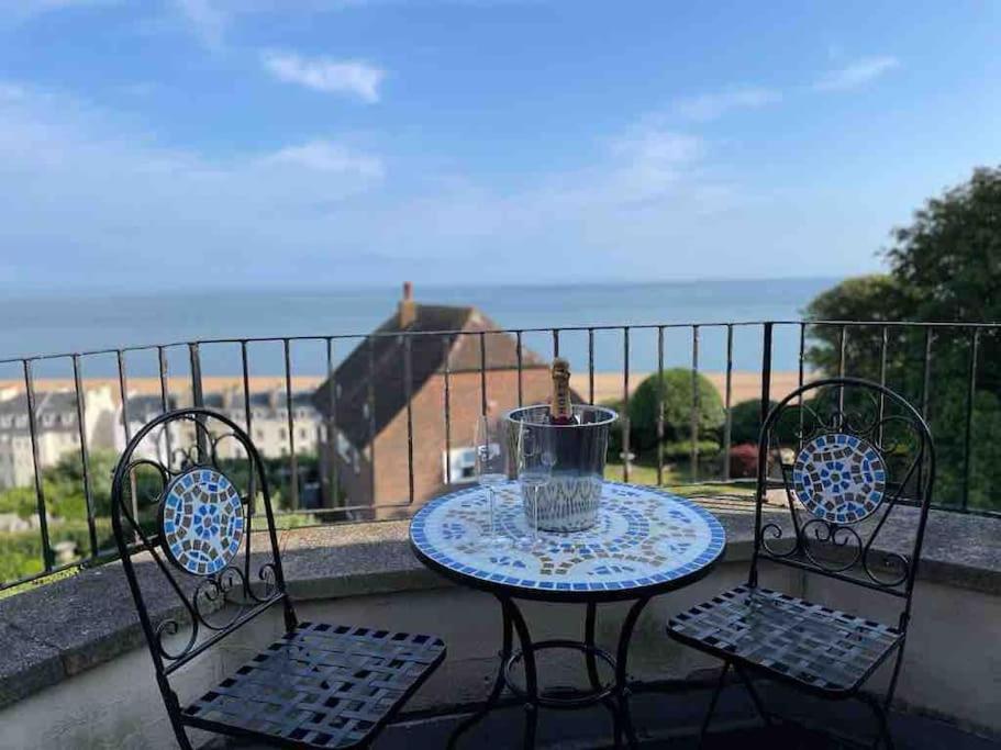Folkestone Vacations - The Turret- the best view in Folkestone - Property Image 5