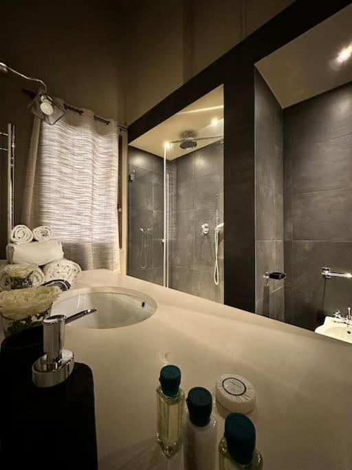 Lambe Suite next to Ponte Vecchio and Uffizi - LoveTheApartments