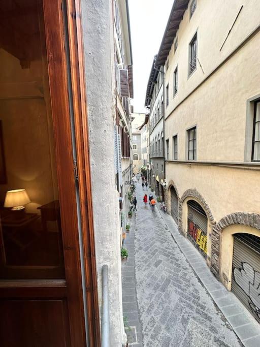 Lambe Suite next to Ponte Vecchio and Uffizi - LoveTheApartments