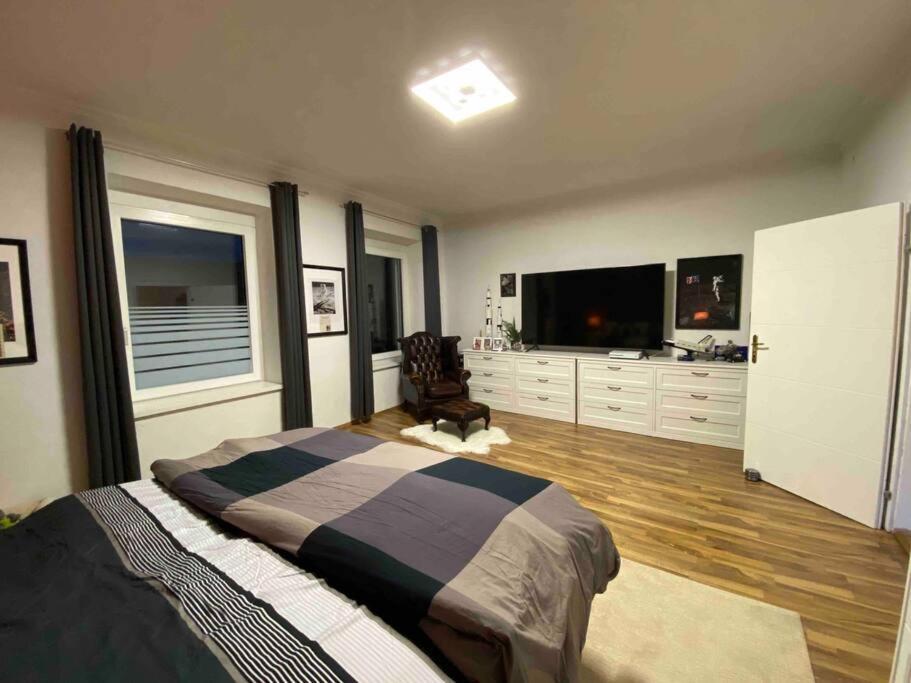 Modern Apartment near RedBull Circuit