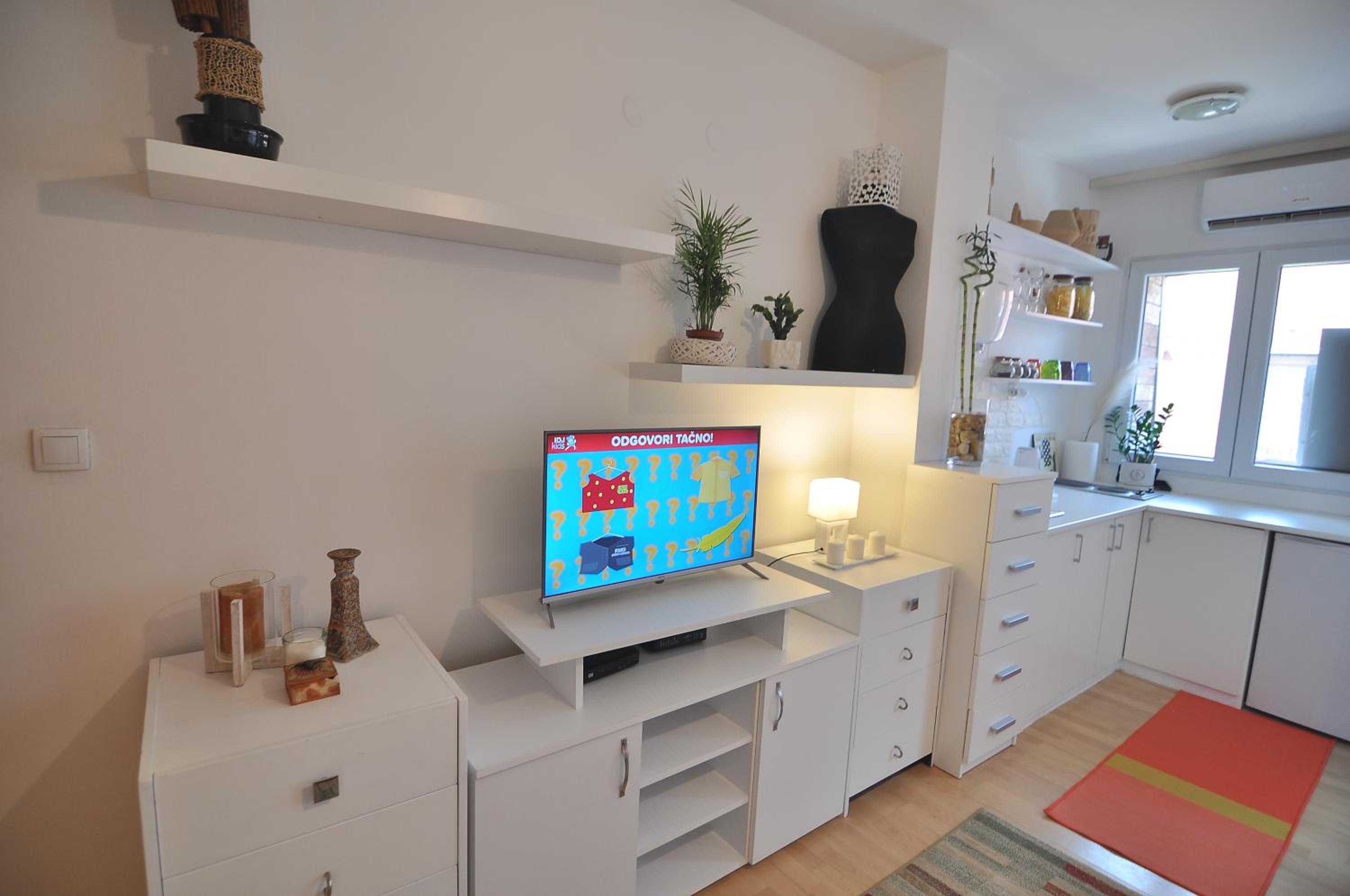 Charming studio near downtown