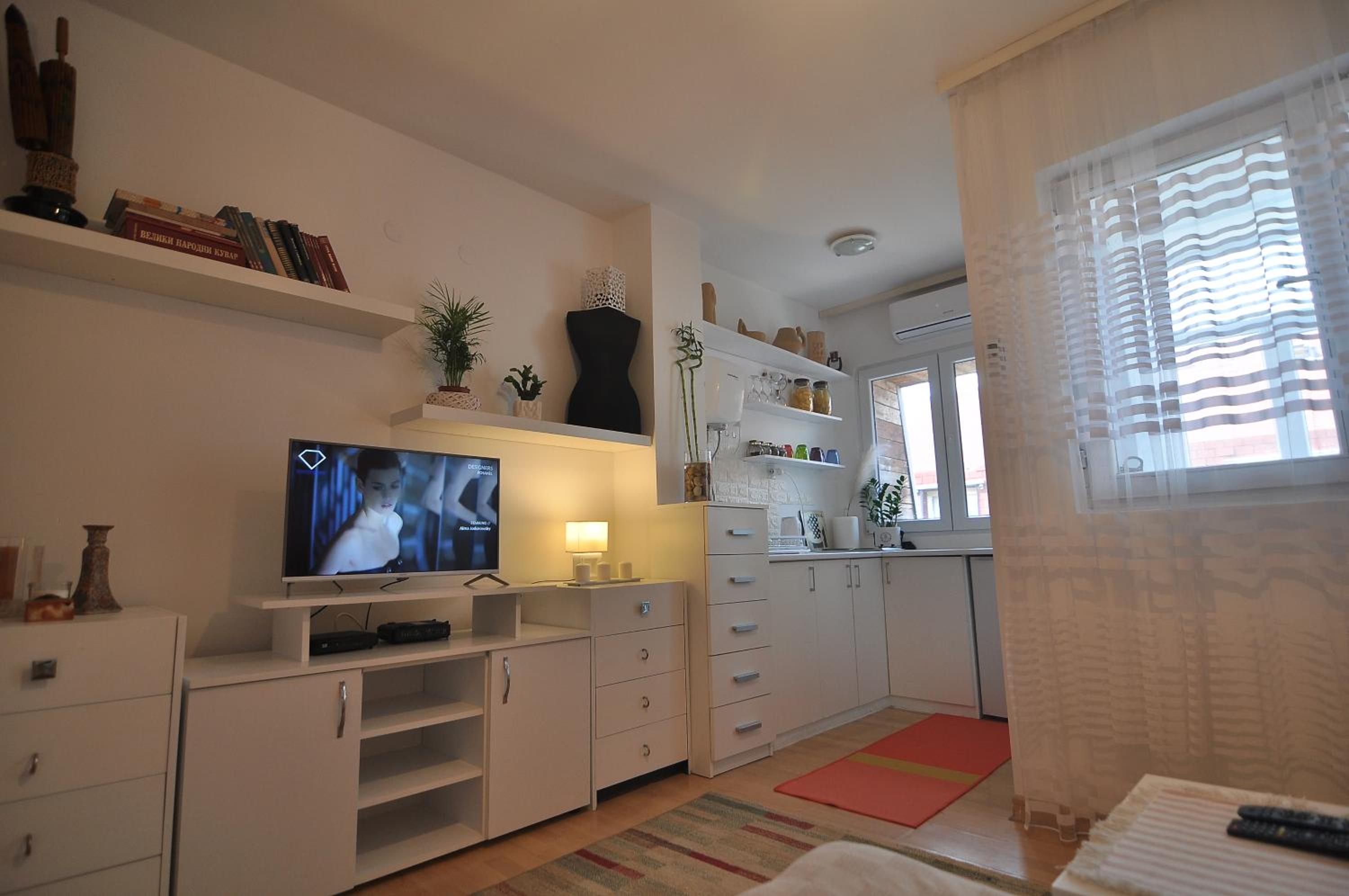 Charming studio near downtown