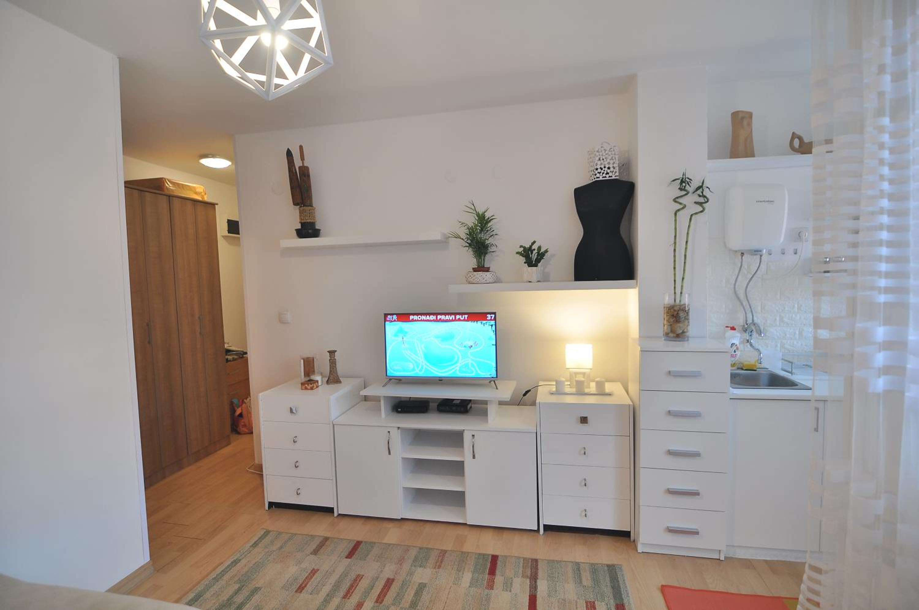 Charming studio near downtown