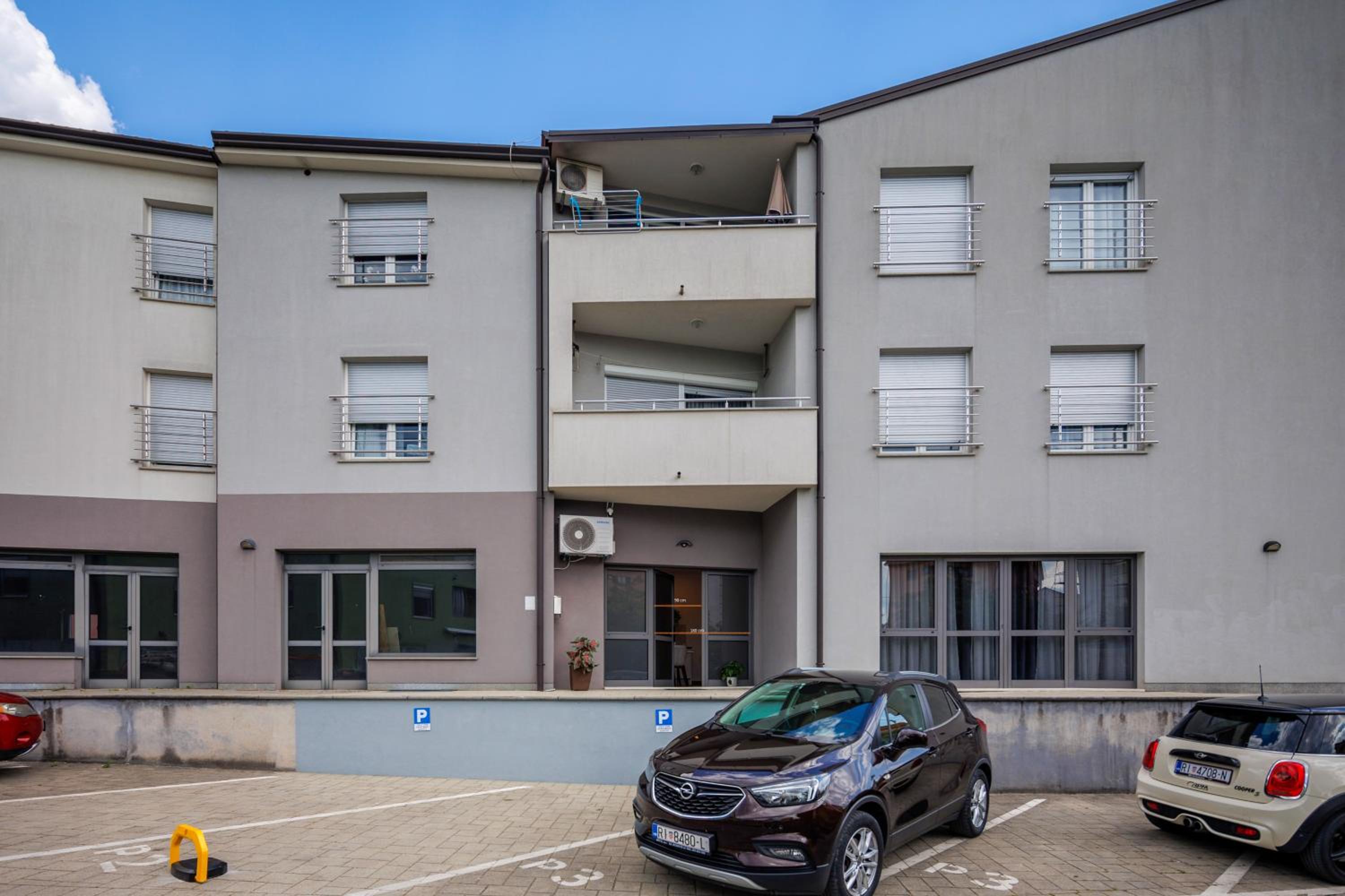 TERRA 5 DELUXE Apartment on the ground floor with private parking view 4