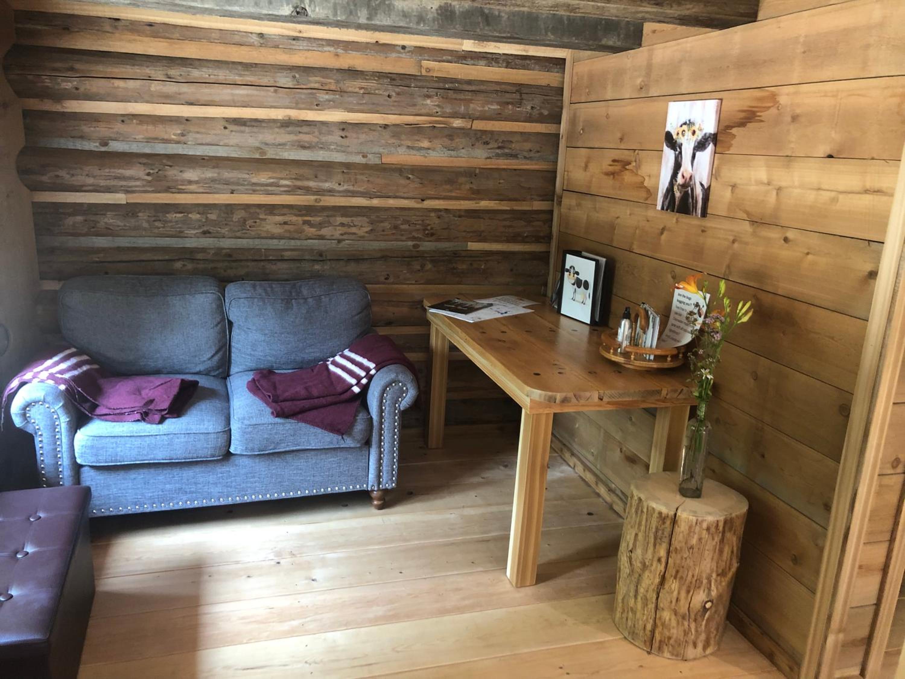 Mini Moo-light Cabin