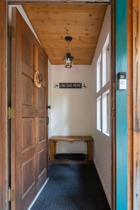 The Cedar Loft - Pet and Family Friendly - BBQ/Pool/Fire Pit view 5