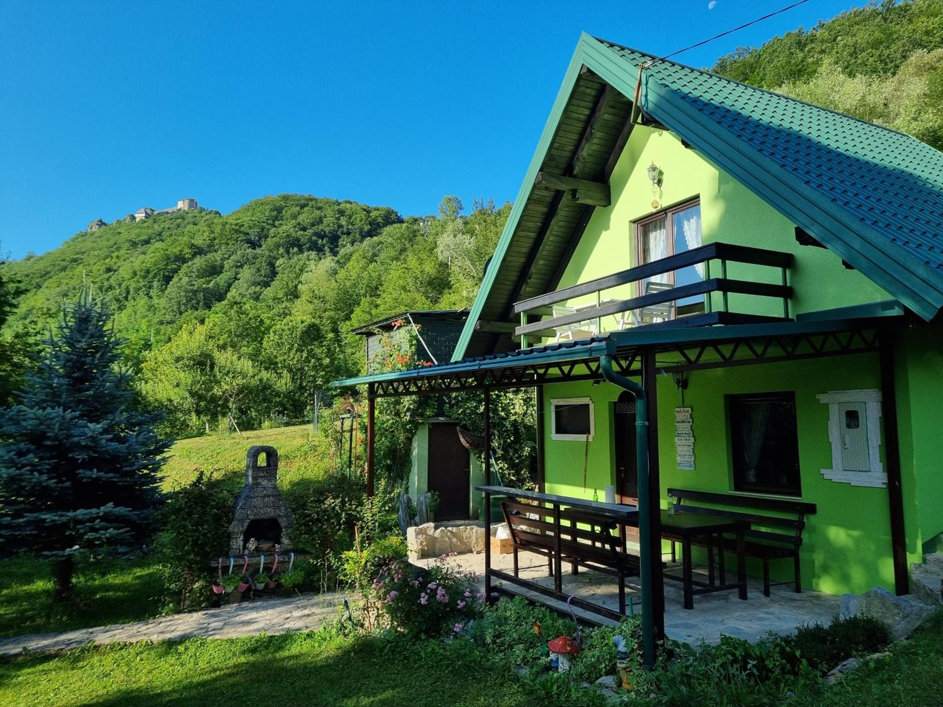 Private Riverside House on the Una River with Private Beach