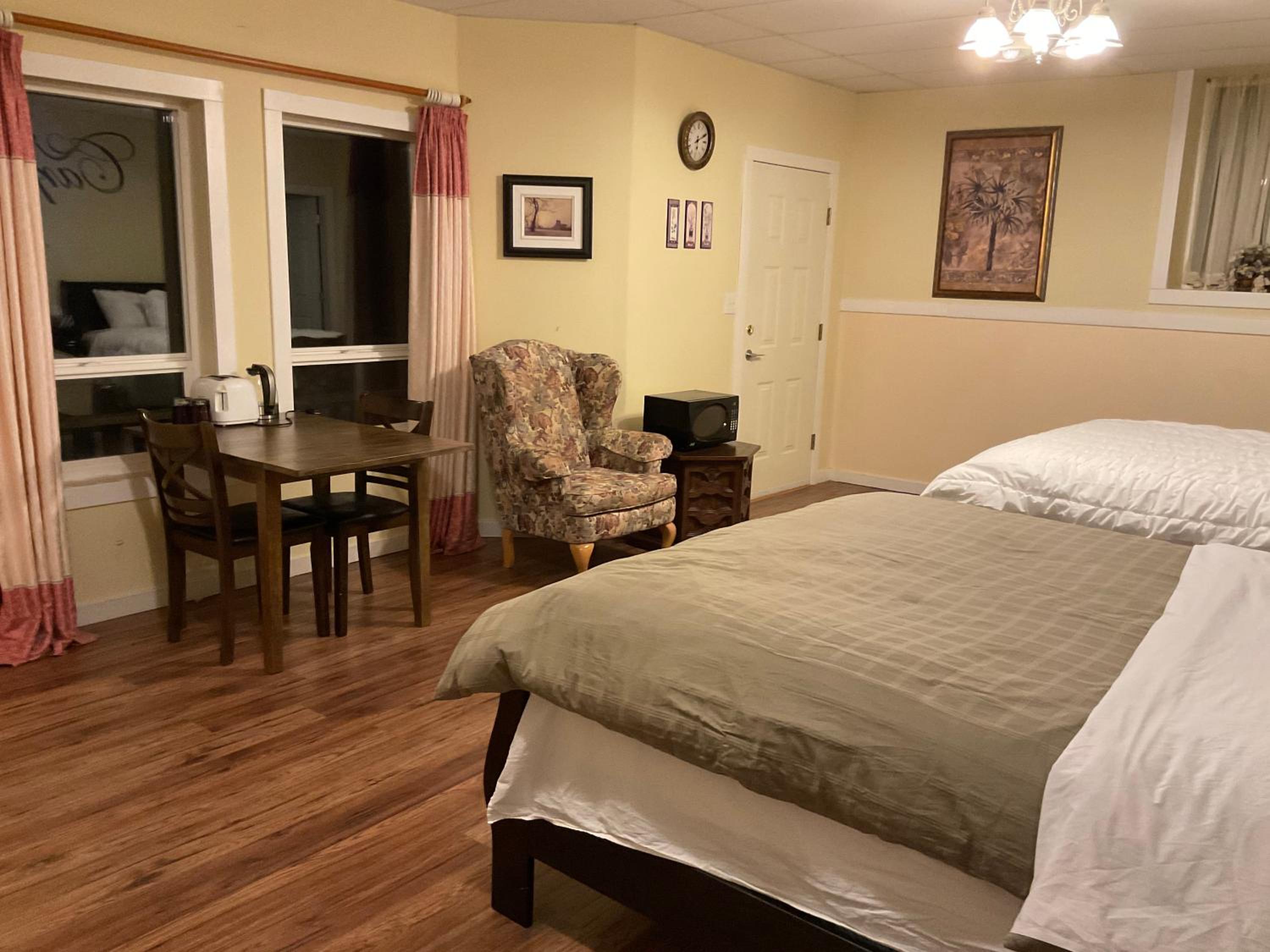 chilwack mountain one bedroom