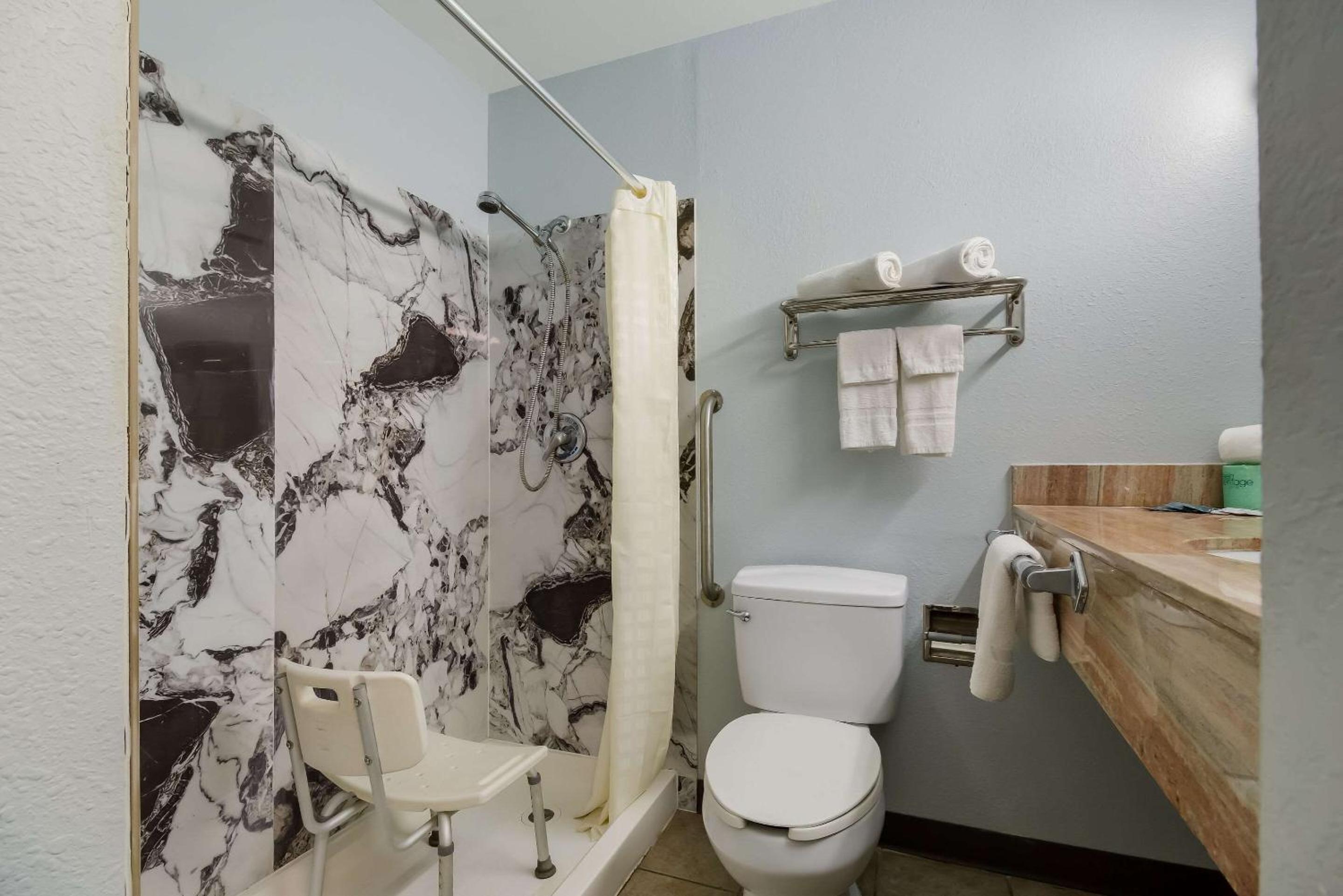 Monsoon Inn, Photo 11