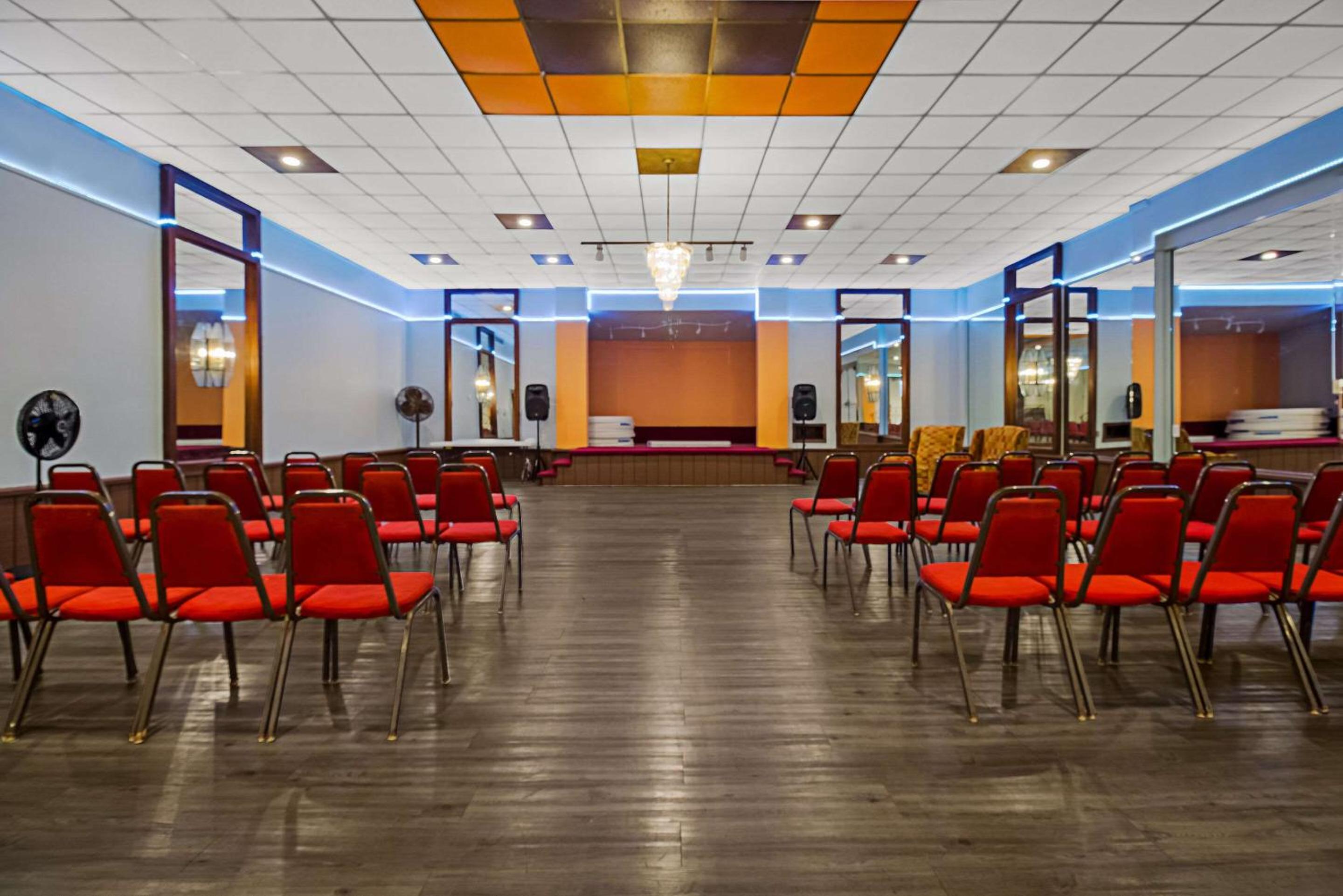 Monsoon Inn, Photo 16