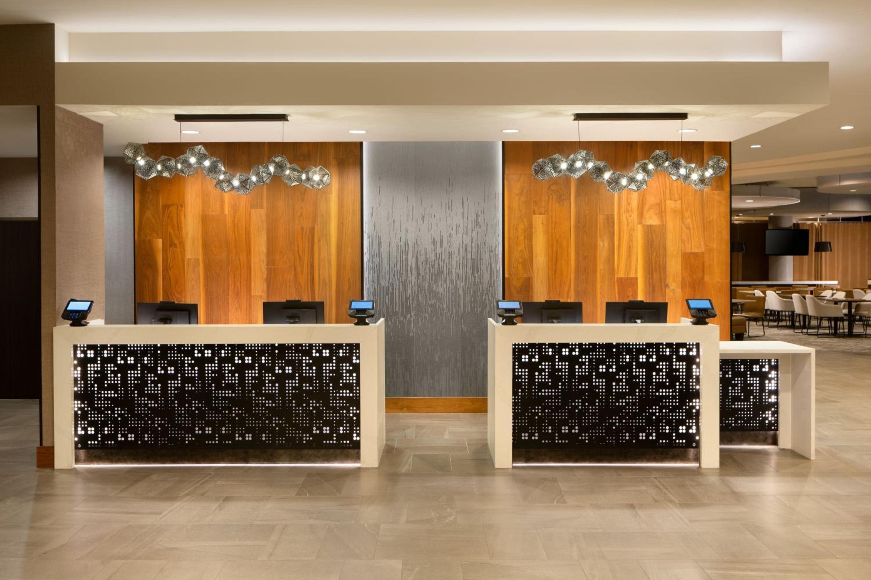 Courtyard by Marriott Seattle Bellevue/Downtown - Property Image 7