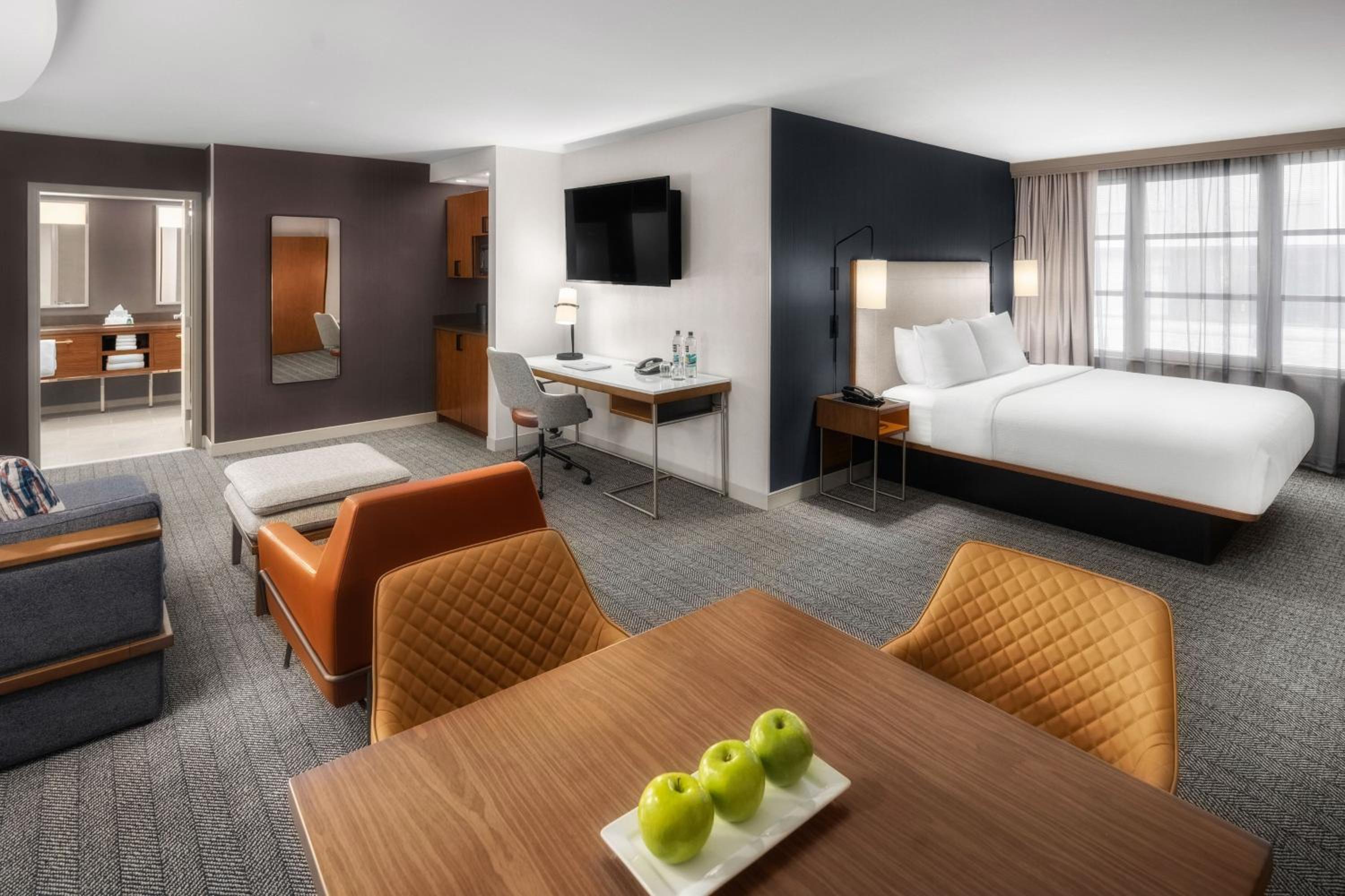 Seattle Vacations - Courtyard by Marriott Seattle Bellevue/Downtown - Property Image 3