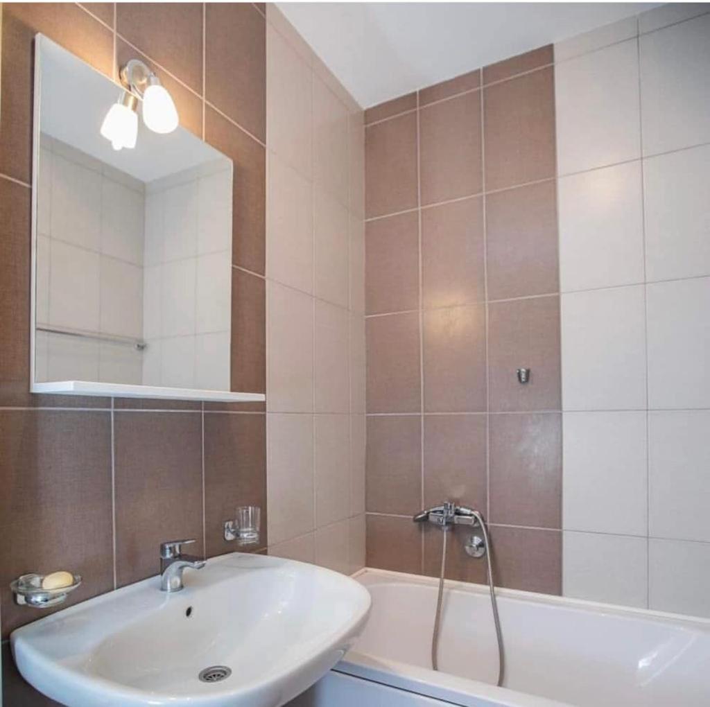 Naki apartmani