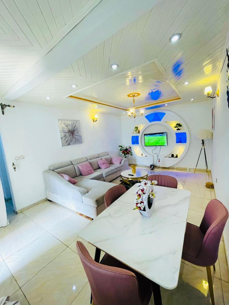 Deluxe Mansion