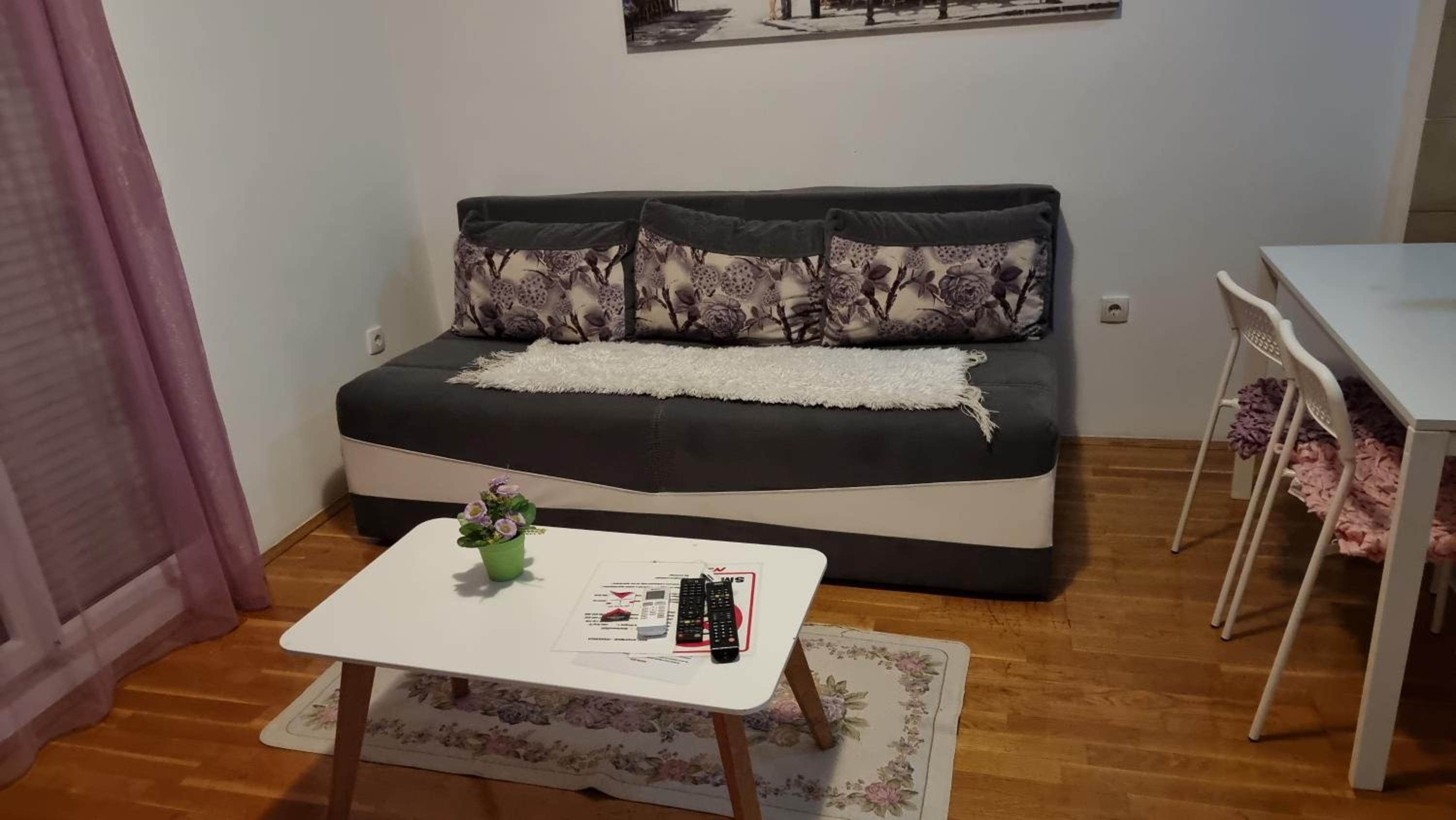 Naki apartmani