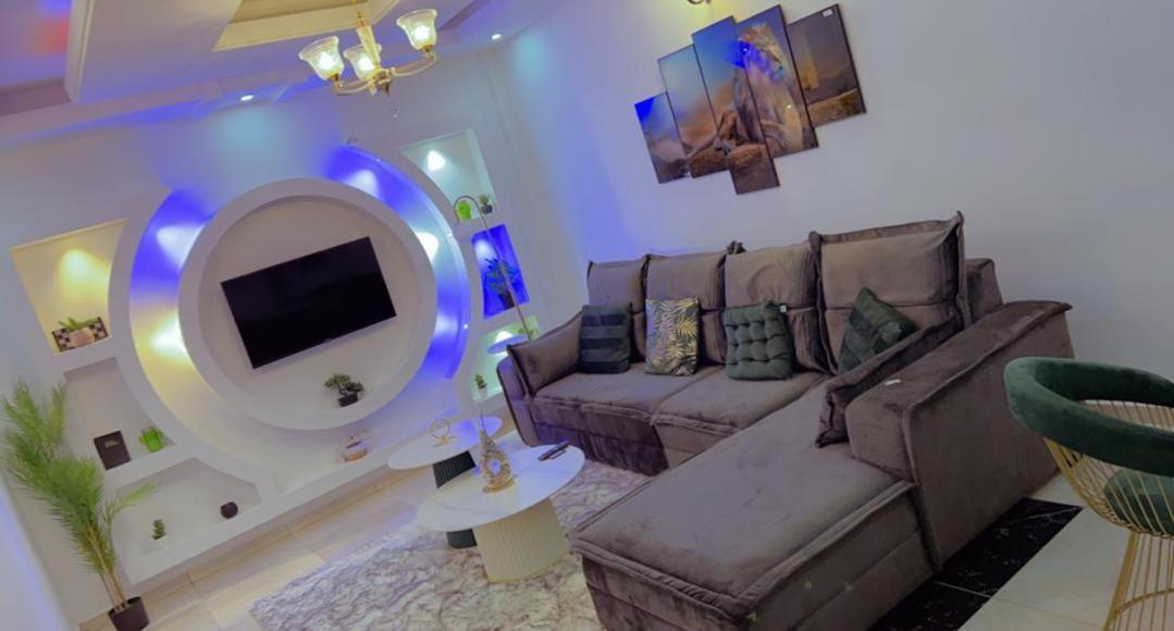 Deluxe Mansion