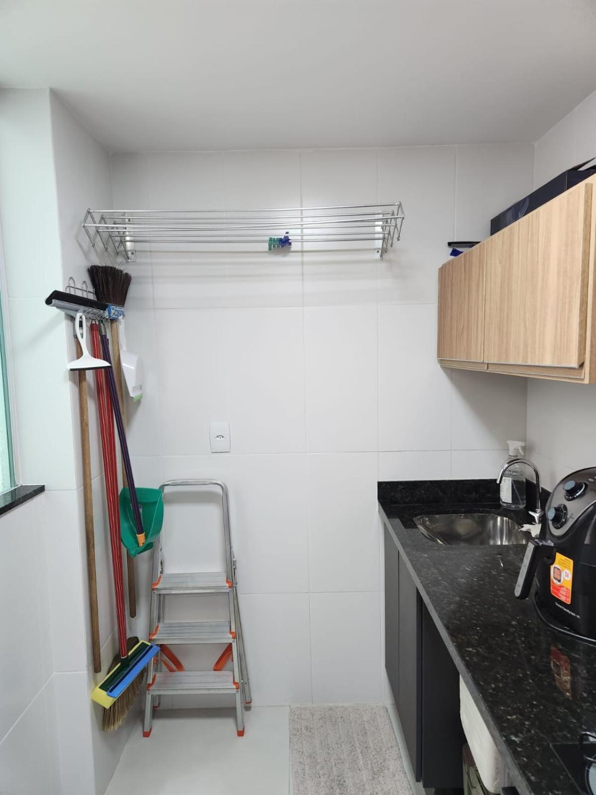 Apartamento com Garagem Cabo Frio