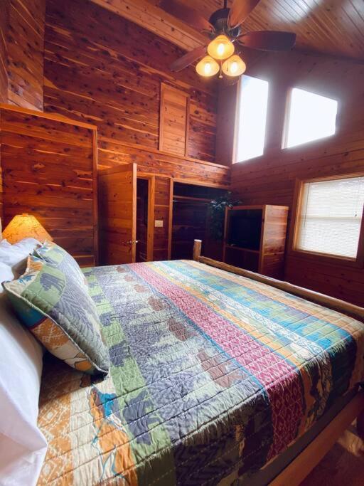 Chalet with a view at Bear Mountain - Hottub view 5