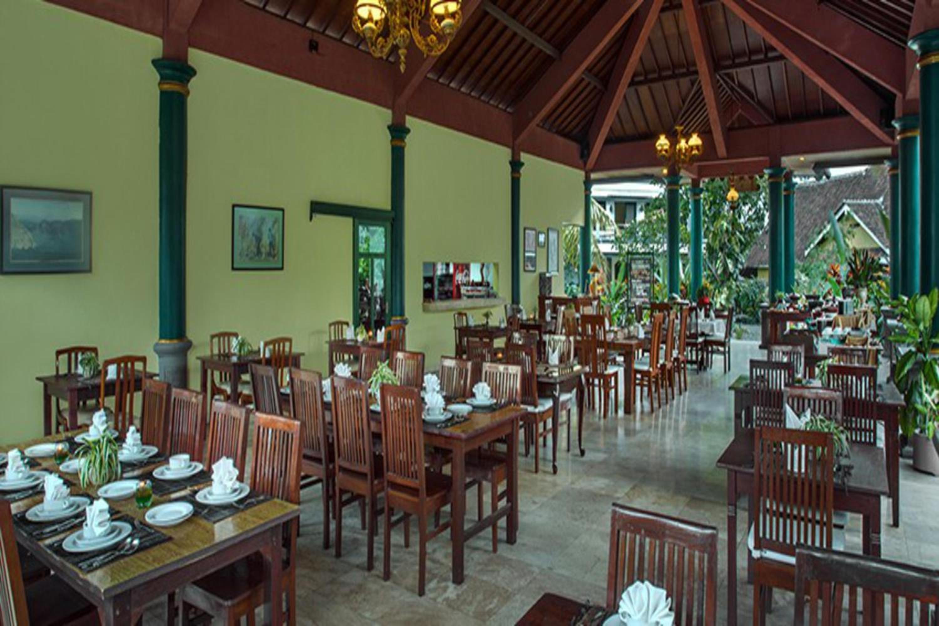 Food & Beverage