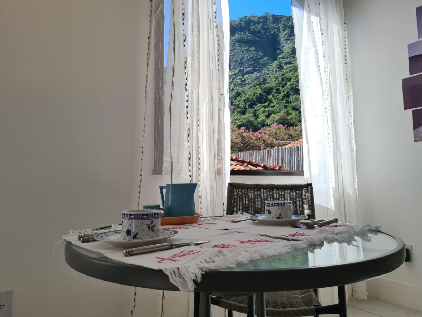 Apartamento em Itacoatiara ao lado da praia