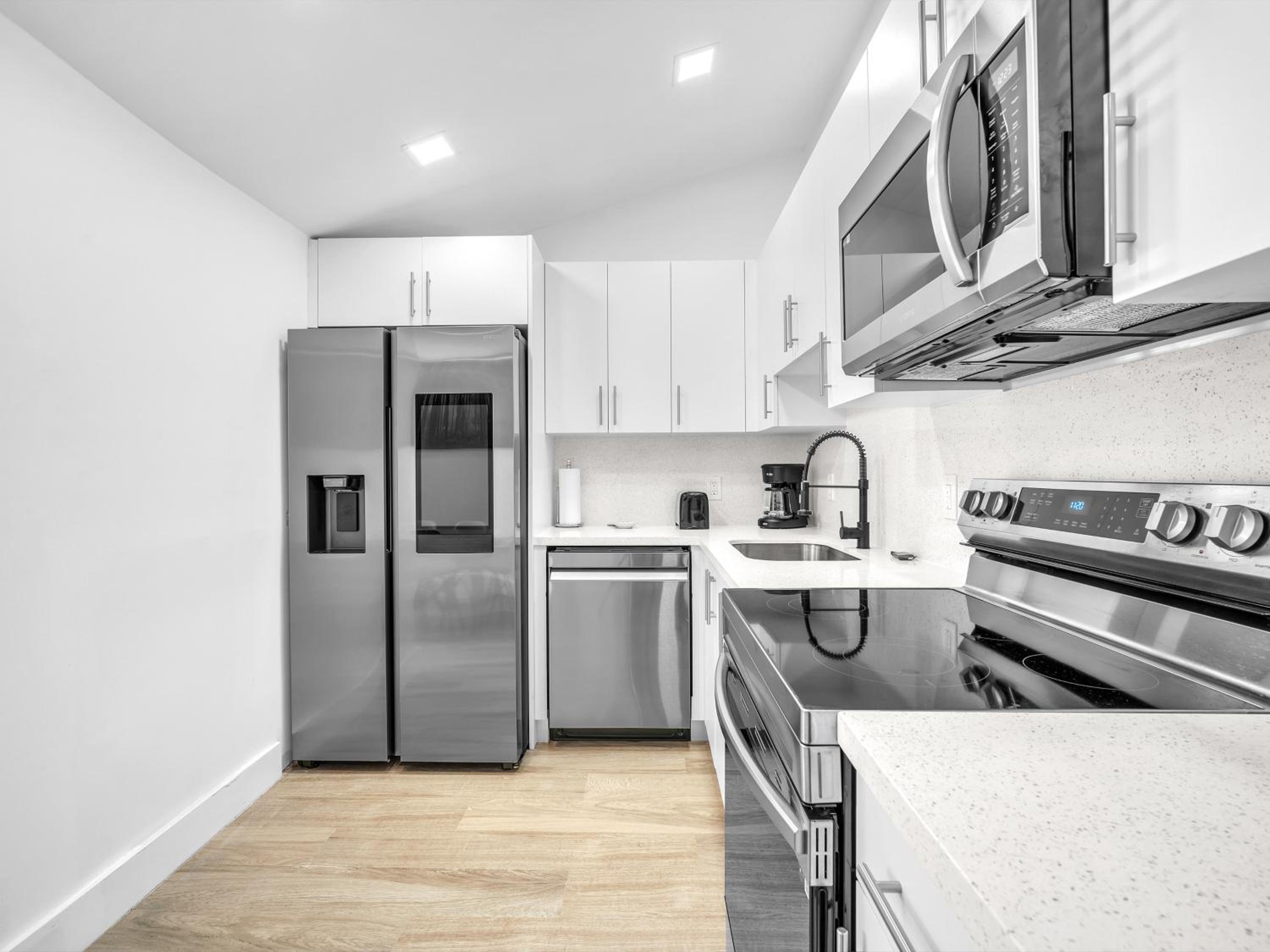Upscale 3 Bedroom House in Centric Location - in Miami Shores