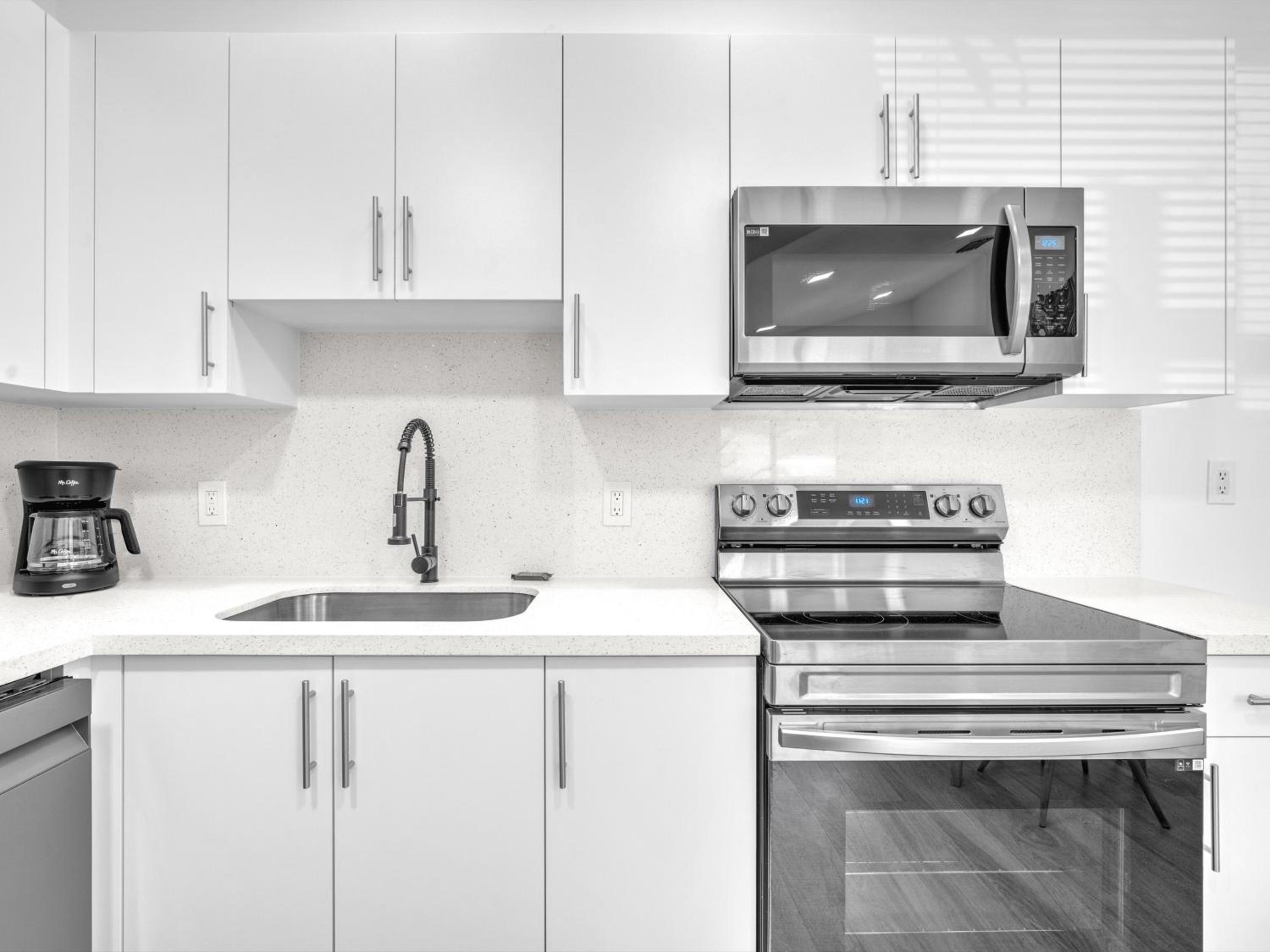 Upscale 3 Bedroom House in Centric Location - in Miami Shores