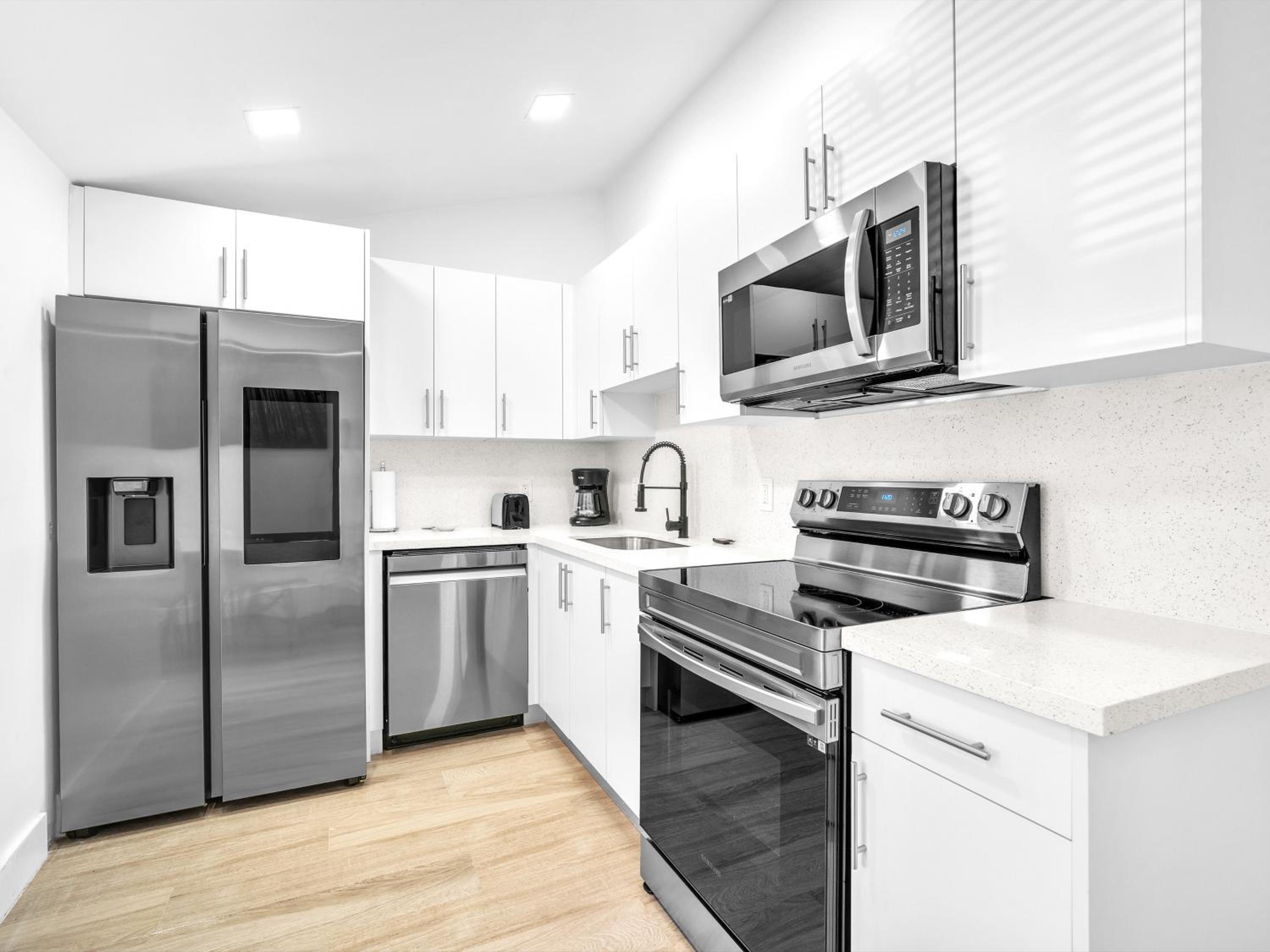 Upscale 3 Bedroom House in Centric Location - in Miami Shores