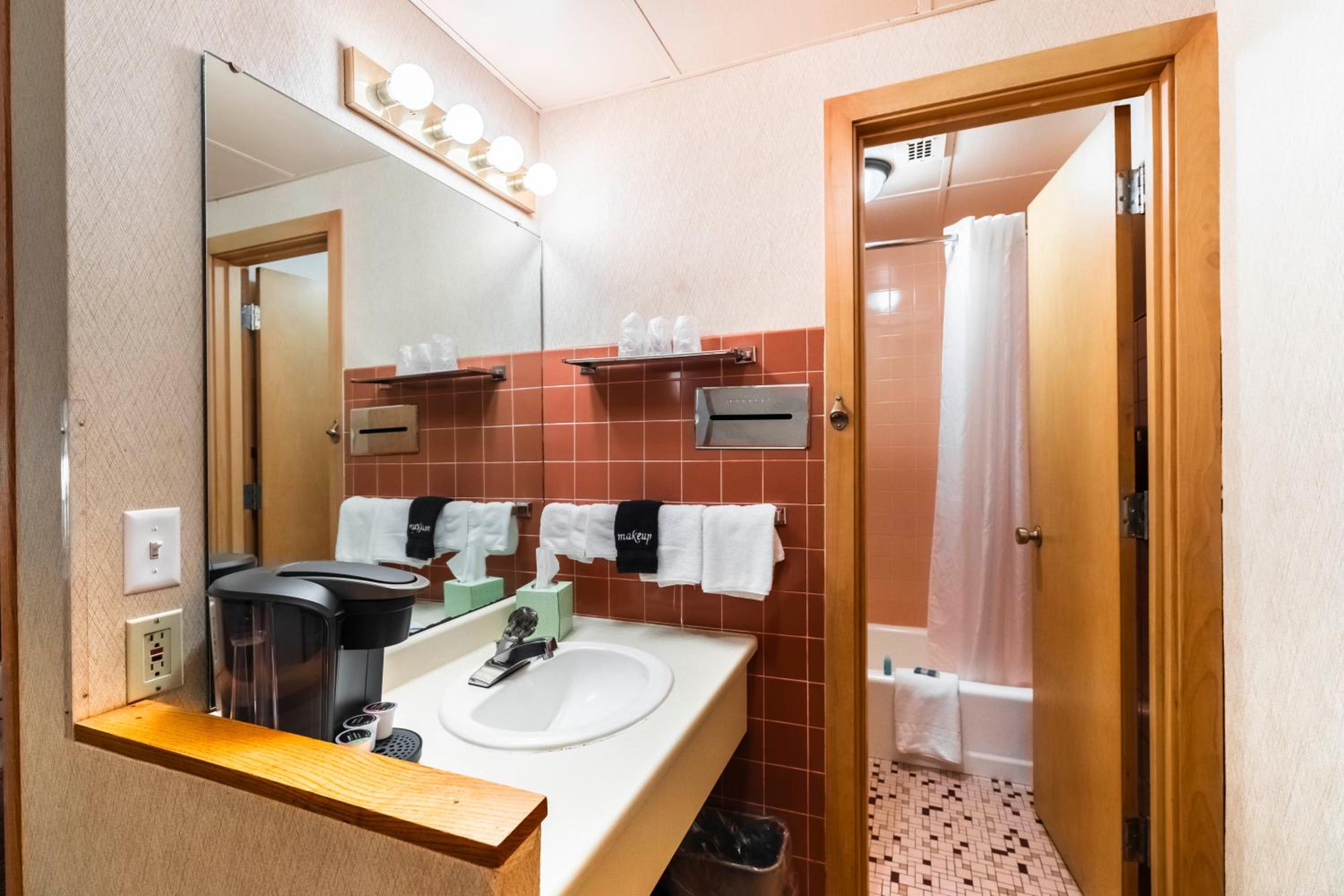 Aisling Suites - The Midtown