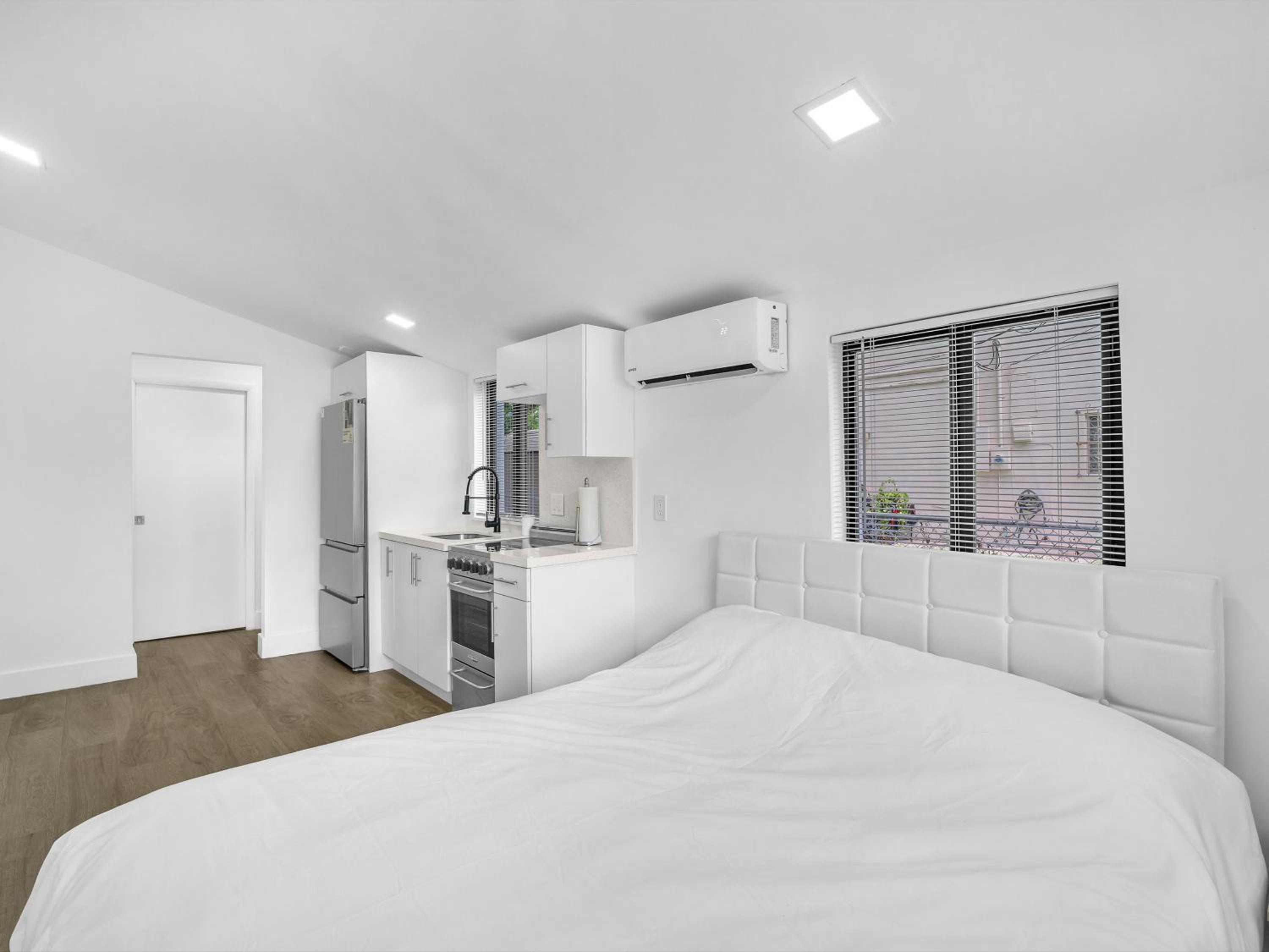 Elegant & Brand New Studio in Prime Location