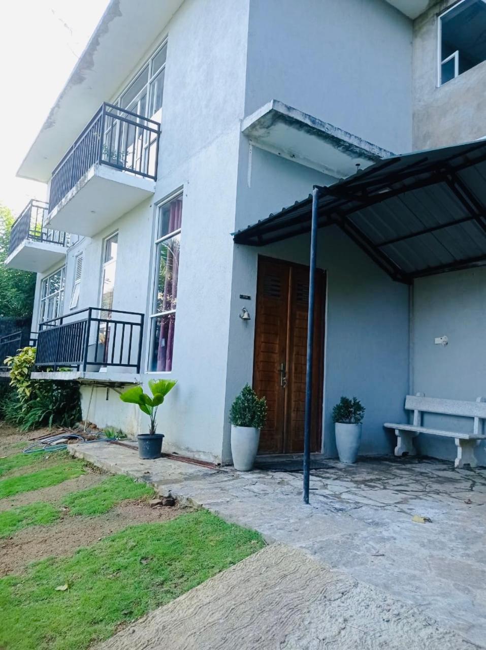 kandy hill villa