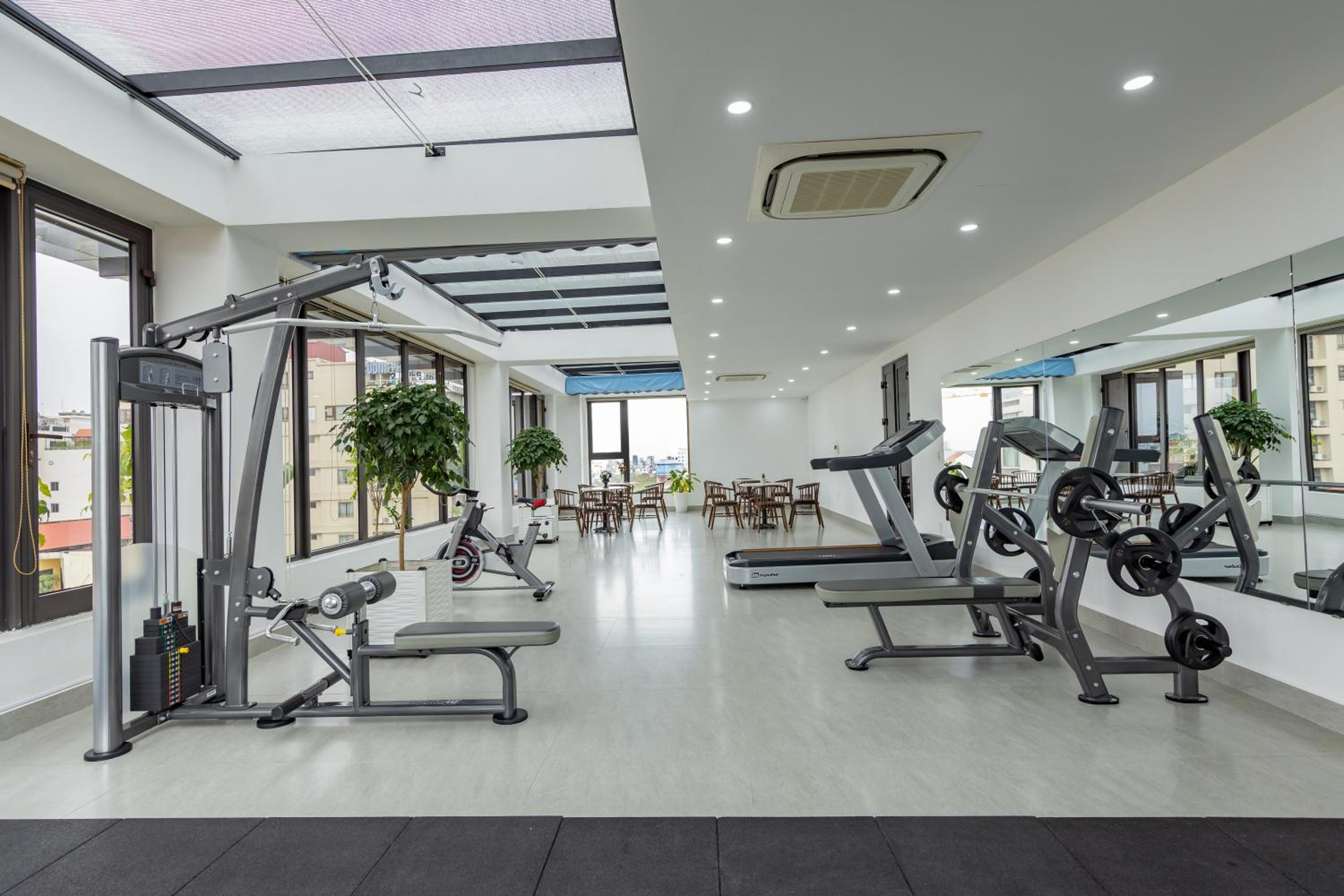 Phong Lan Apartments