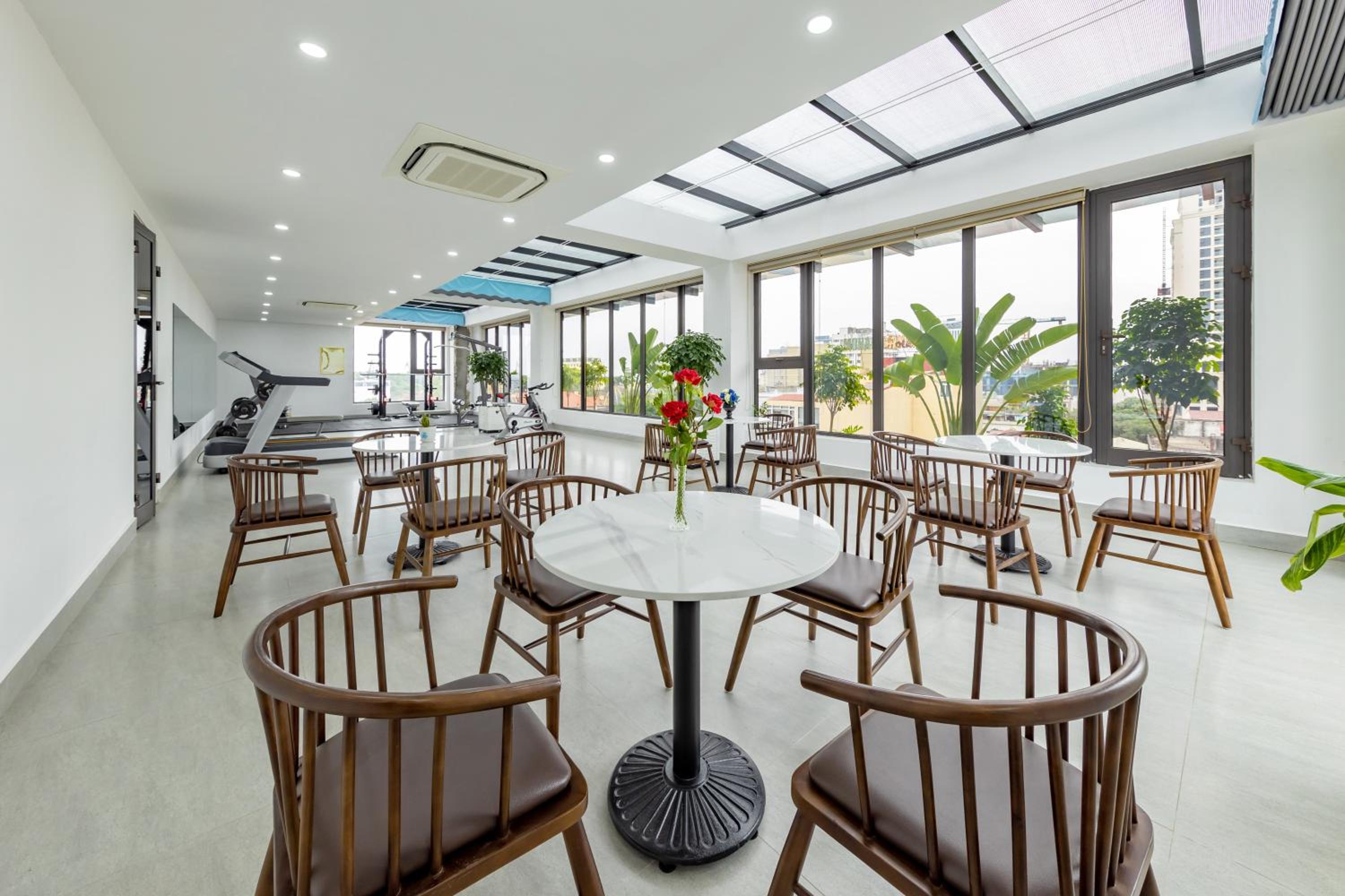 Phong Lan Apartments